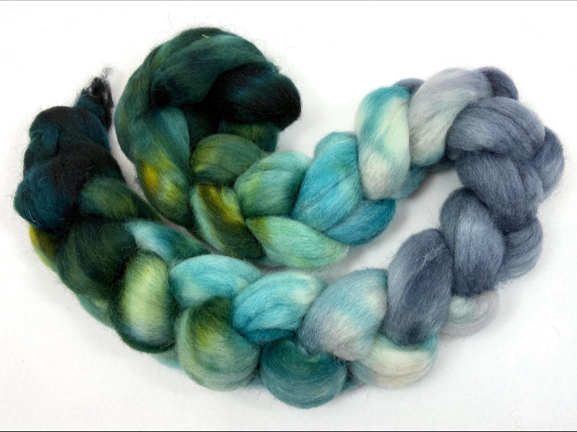Cool River MG - 4 oz Corriedale wool combed top, roving, spinning fiber, handspinning, felting, needle felting, weaving supplies