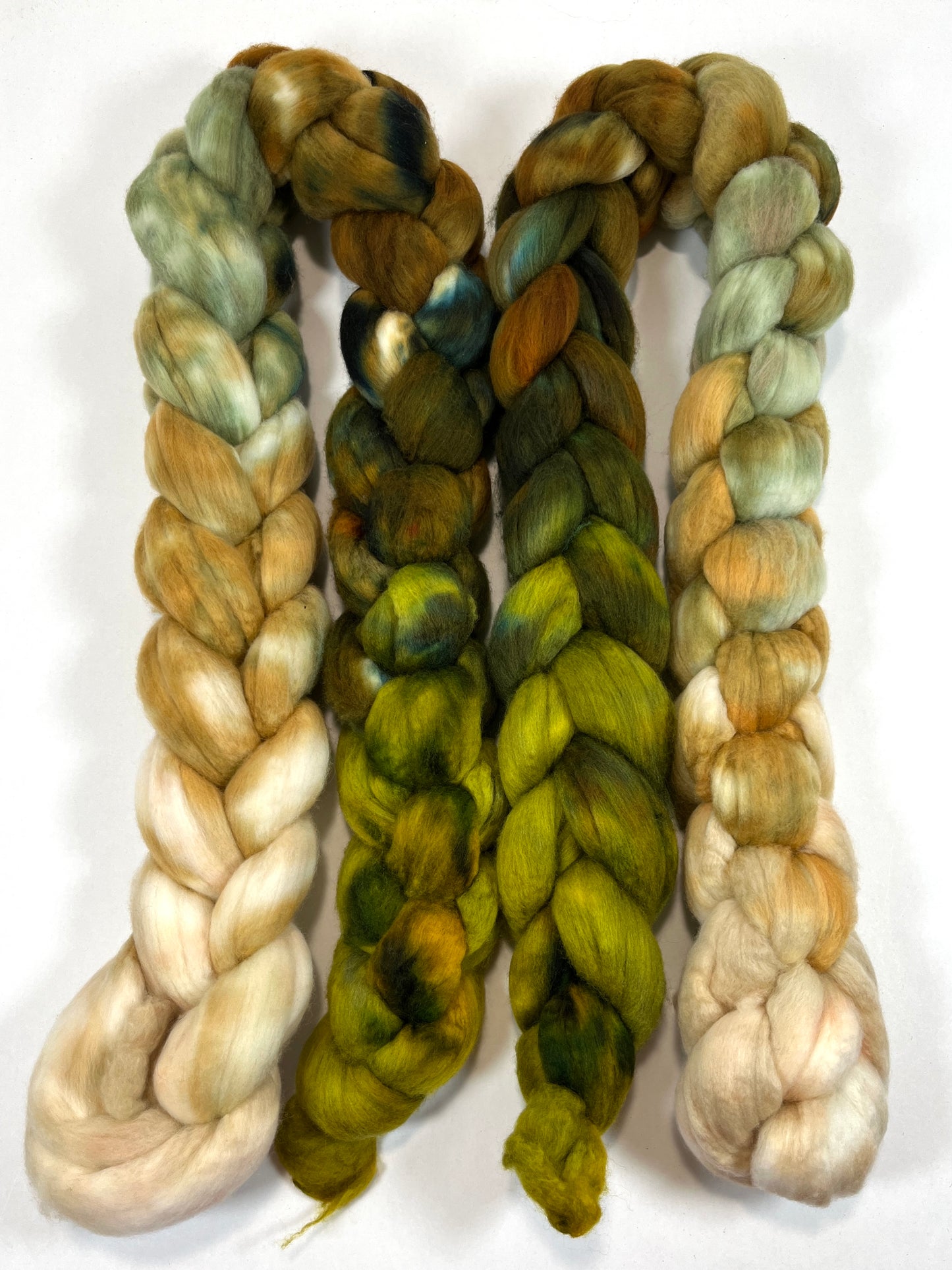 Willow Long Gradient - 4 oz 14.5 micron Merino wool combed top, roving, spinning fiber, handspinning, felting, needle felting, weaving supplies