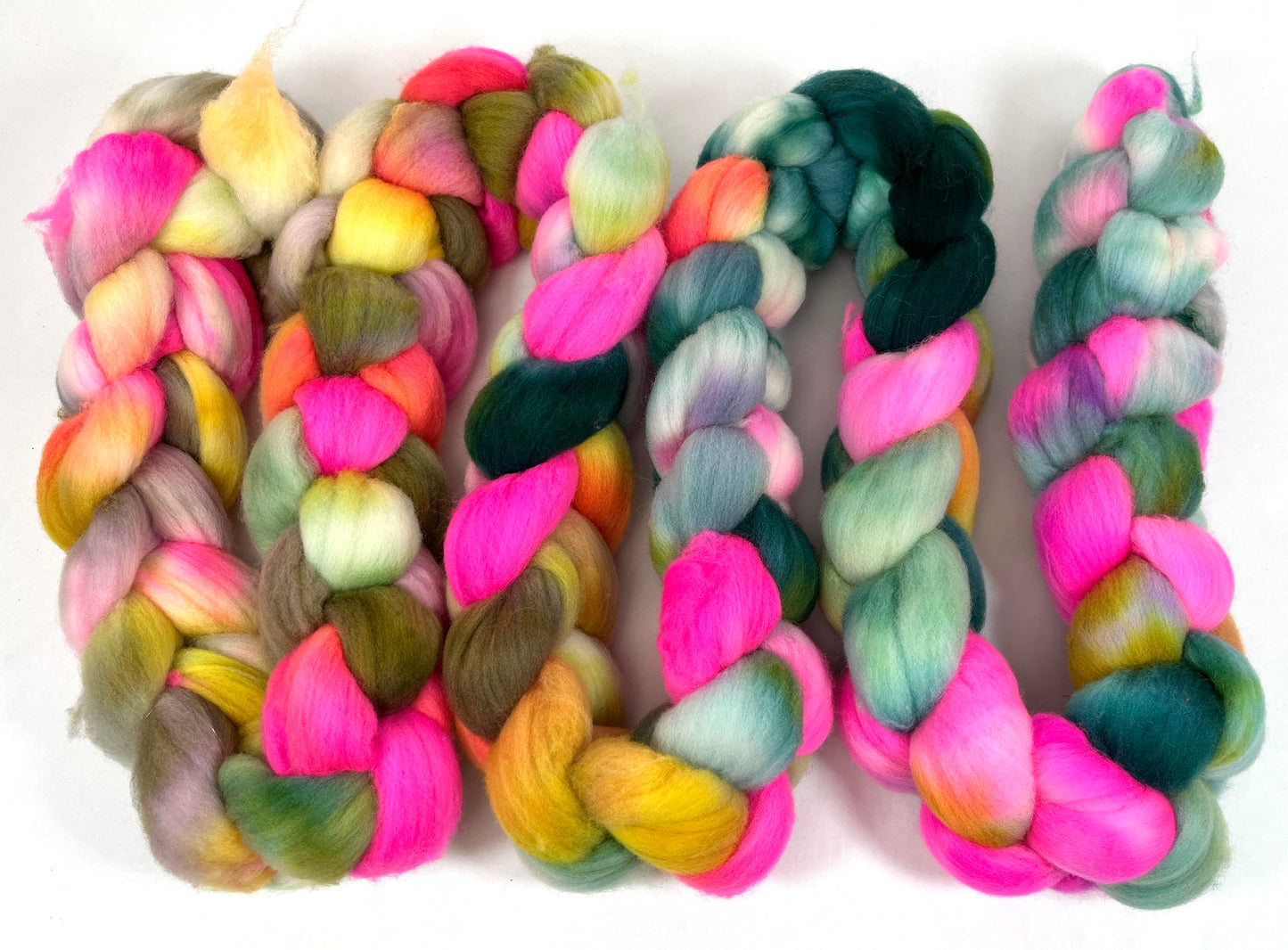 Day's End 0201-01 - 11 oz Targhee wool combed top, roving, spinning fiber, handspinning, felting, needle felting, weaving supplies