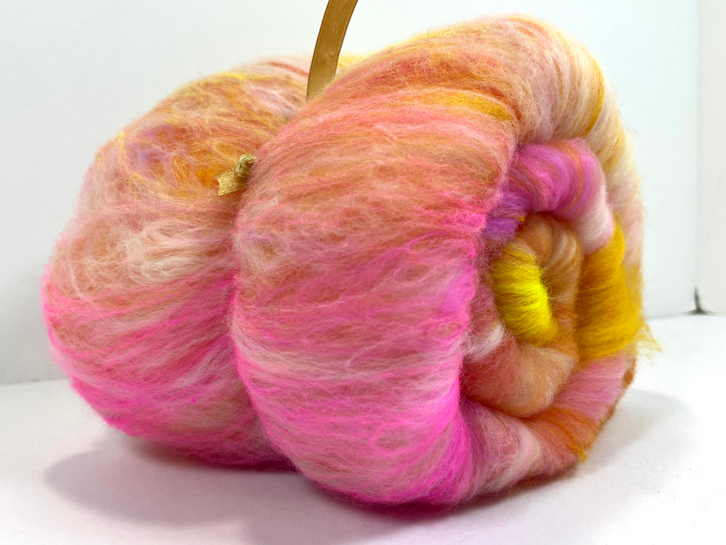 Crayon Box Batt 0805-01 - 4.7 oz Soft wool, NO SPARKLE, gradient style, spinning fiber, drumcarded, handspinning, nuno, felting wool