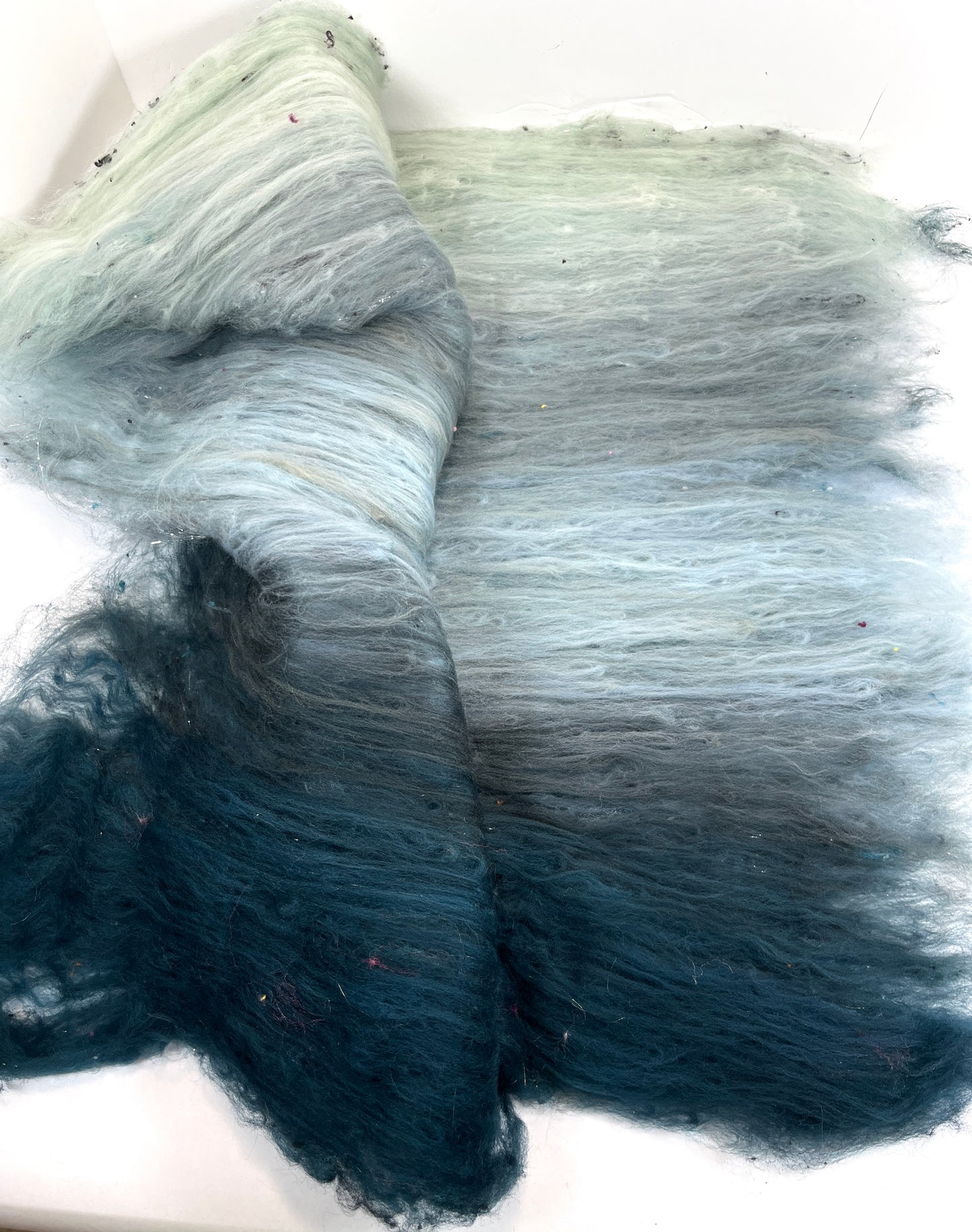 The River Styx Gradient Batt 0816-05 - 2.4 oz 18.5 micron Merino wool, silk, noils, spinning fiber, handspinning, nuno, felting wool, weaving, spindle