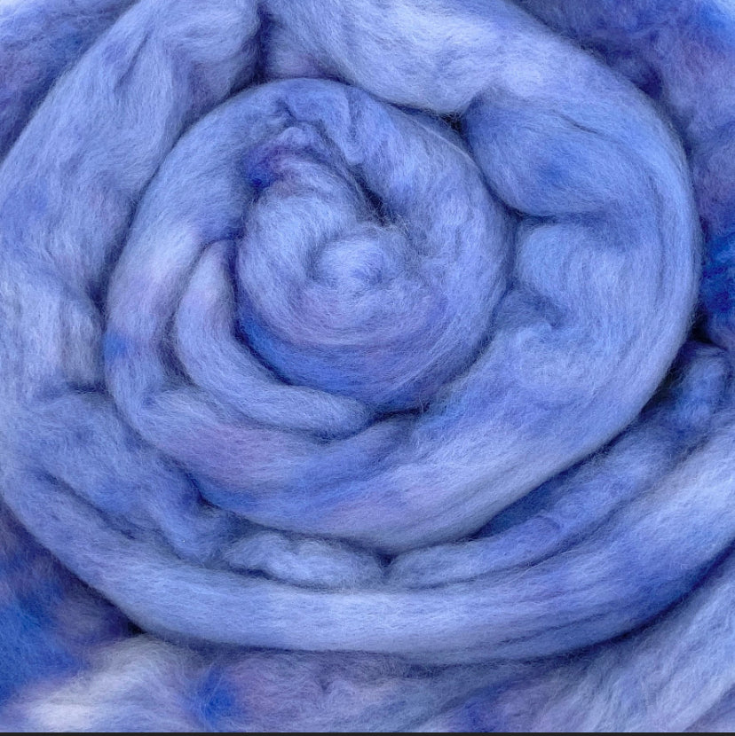 Blue Hydrangea - 2 oz hand dyed semisolid wool combed top