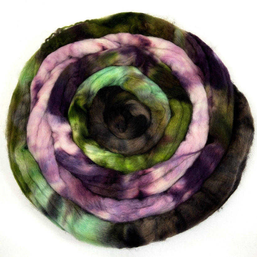 Magic Mountain MG - 4 oz Corriedale wool combed top, roving, spinning fiber, handspinning, felting, needle felting, weaving supplies
