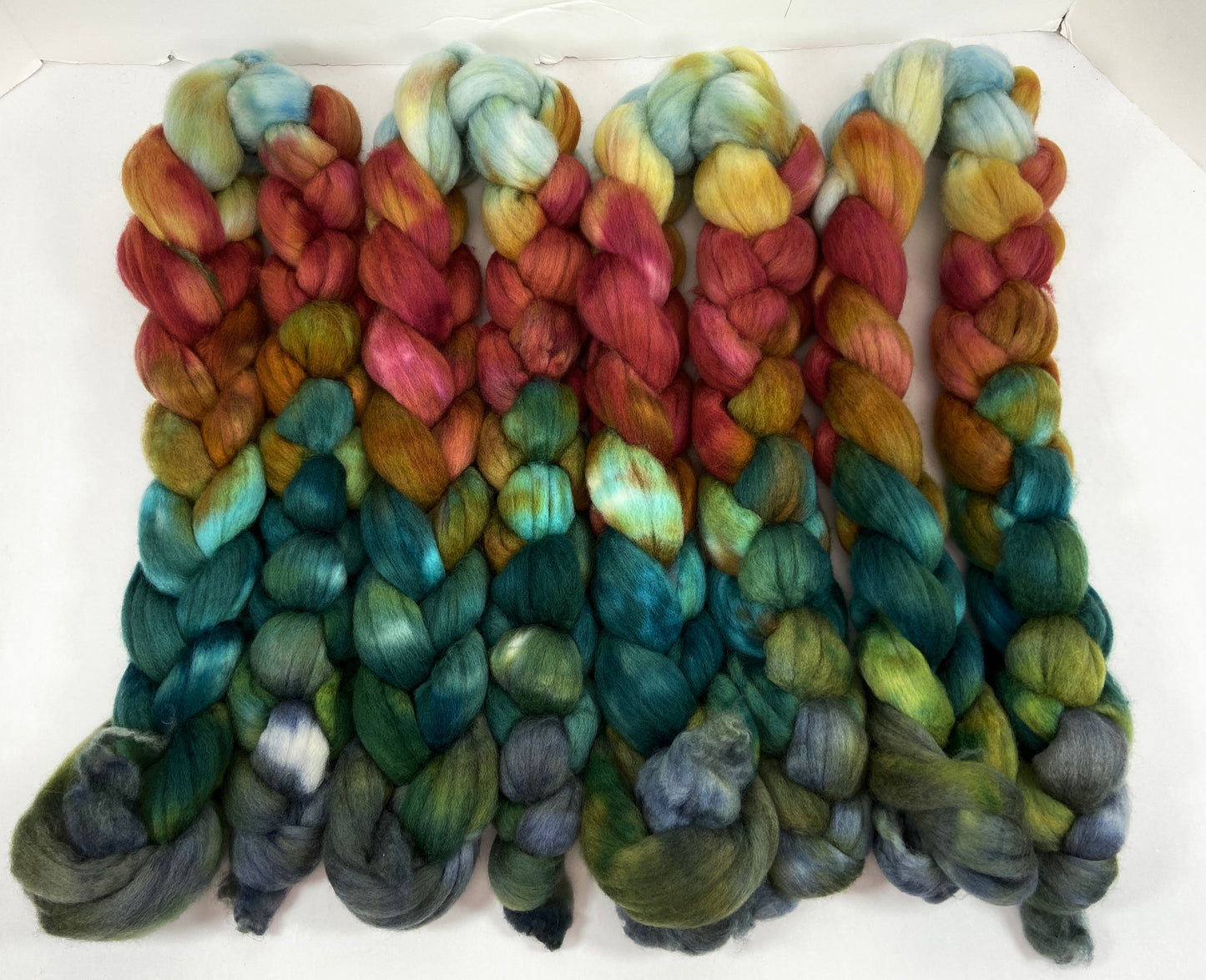 Day's End 1210-01 - 4 oz Polwarth wool combed top, roving, spinning fiber, handspinning, felting, needle felting, weaving supplies