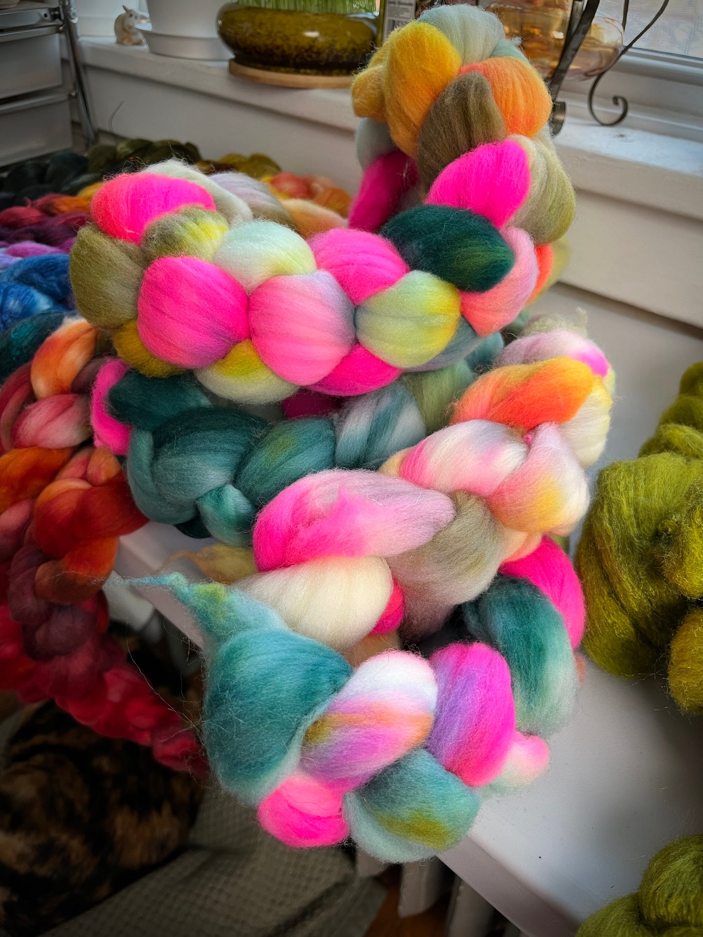 Day's End 0201-01 - 11 oz Targhee wool combed top, roving, spinning fiber, handspinning, felting, needle felting, weaving supplies