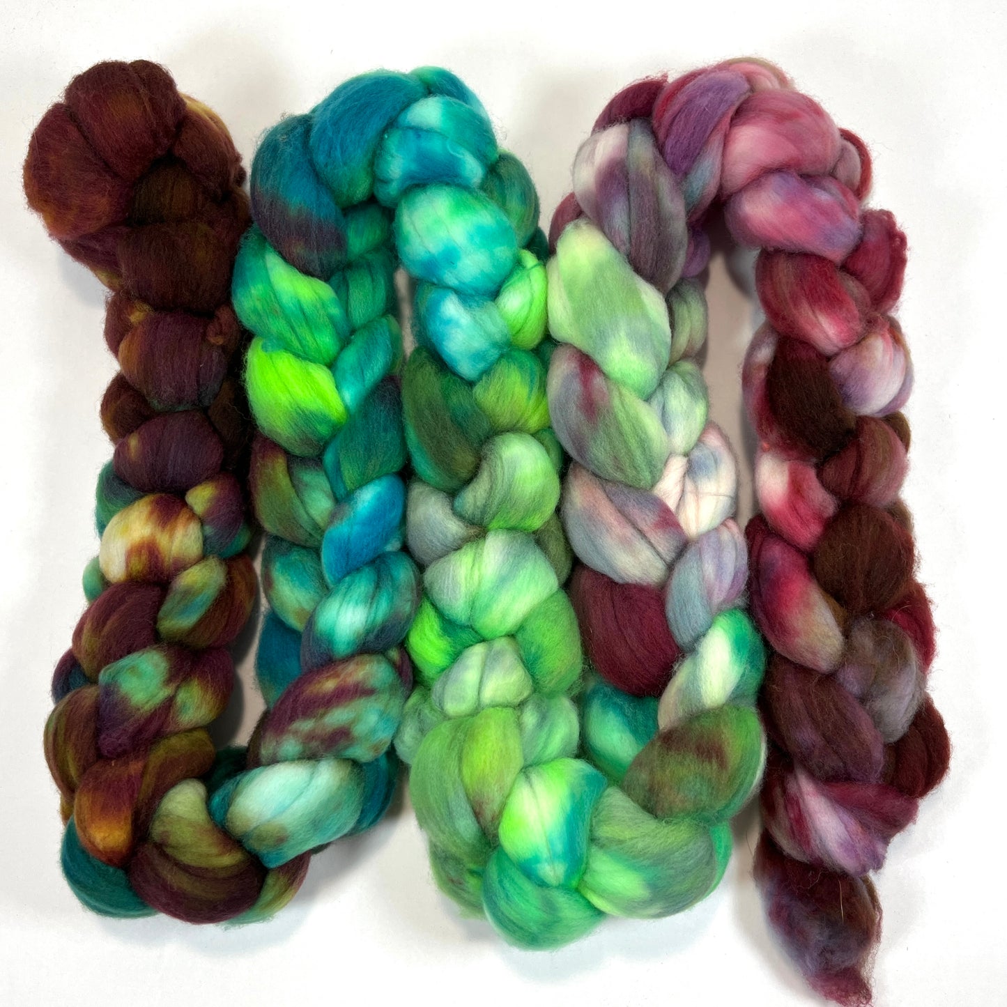 Day's End 0727-02 - 9.3 oz 18.5 micron SUPERWASH Merino wool combed top, roving, spinning fiber, handspinning, baby yarn