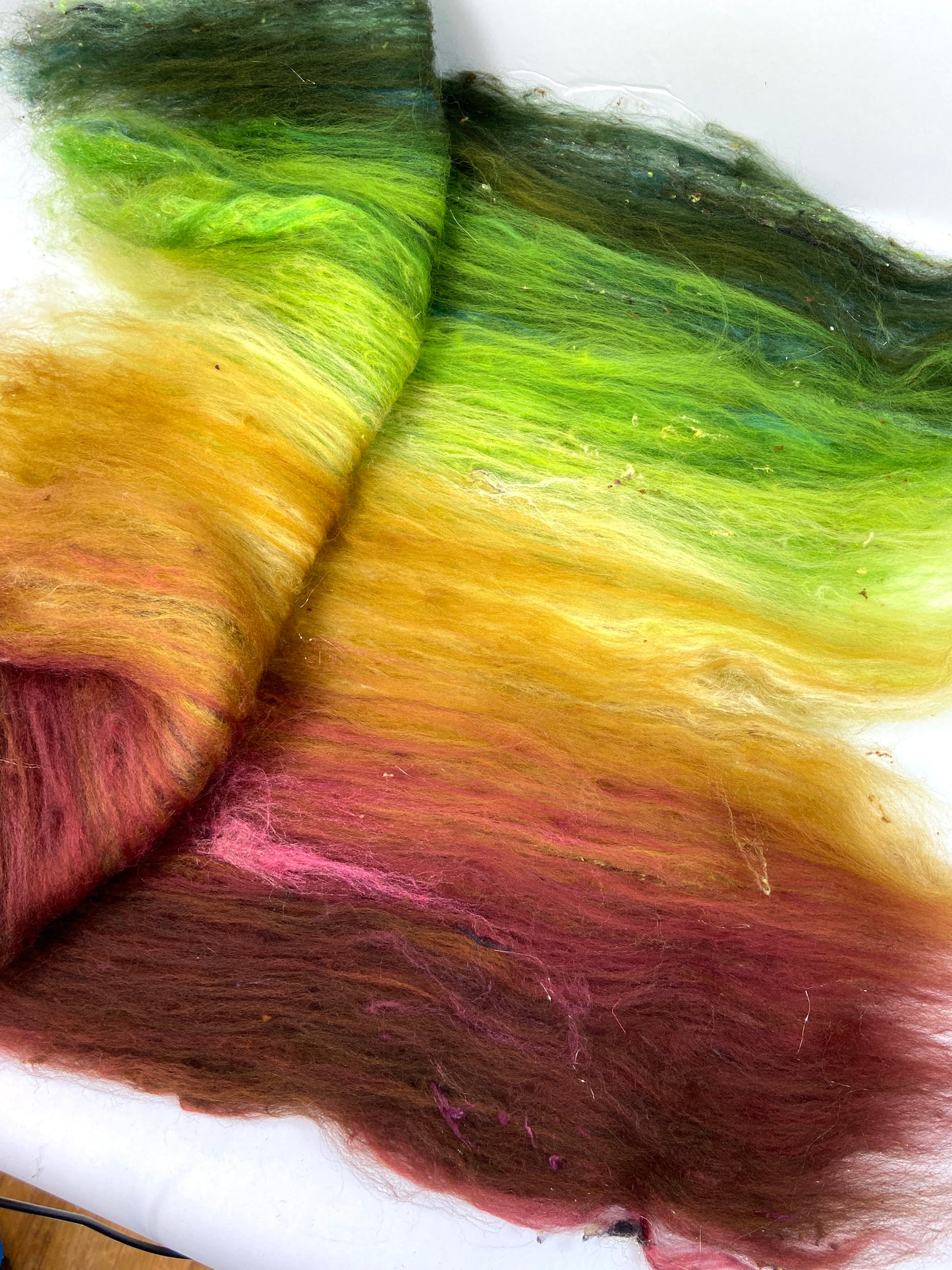 Arboreal Gradient Batt 1006-04 - 2.6 oz Corriedale wool, silk, noils, sparkle