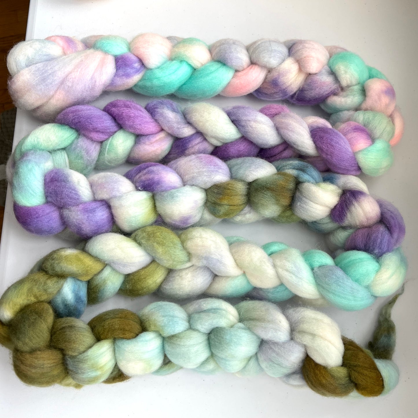 Day's End 0221-02, 9 oz Polwarth wool combed top, roving, spinning fiber, handspinning, felting, needle felting, weaving supplies