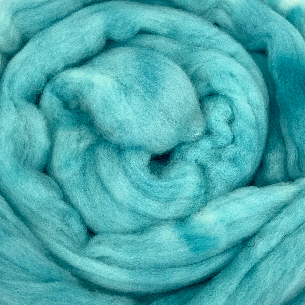 Soft Aqua - 2 oz hand dyed semisolid wool combed top
