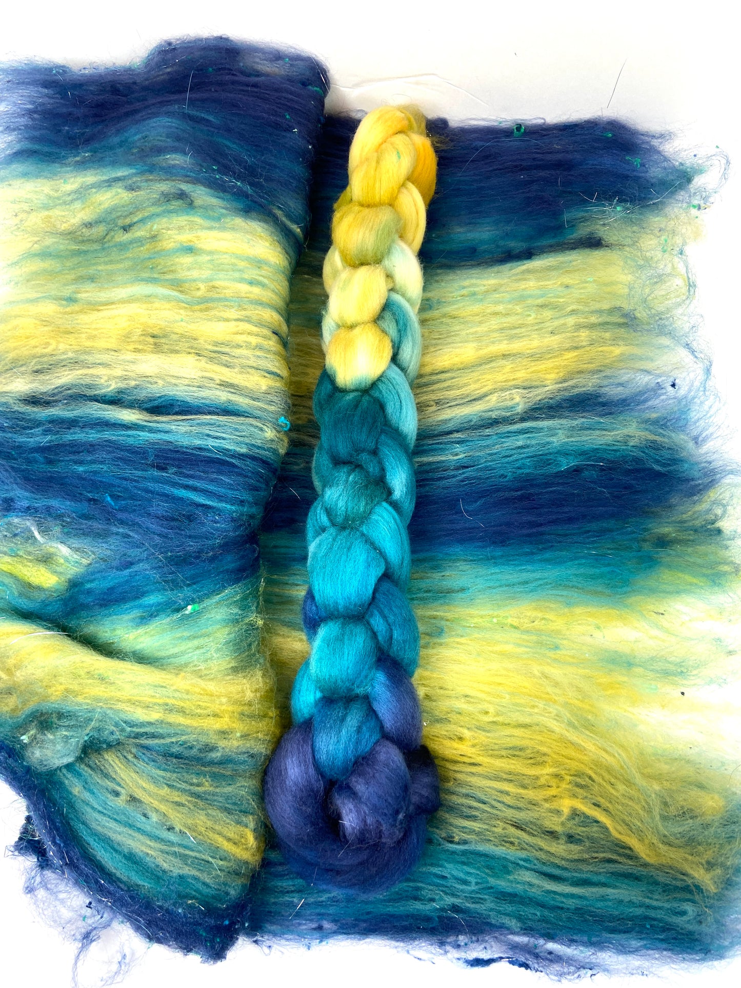Oceanus Batt/top Combo 1123-04, 4.4 oz, Polwarth wool, silk, bamboo, spinning fiber, felting wool, weaving fiber