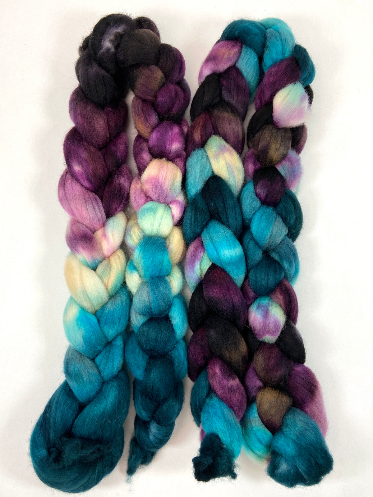 Brocade MG - 4 oz hand painted wool combed top, roving, spinning fiber, handspinning, felting, mirrored gradient
