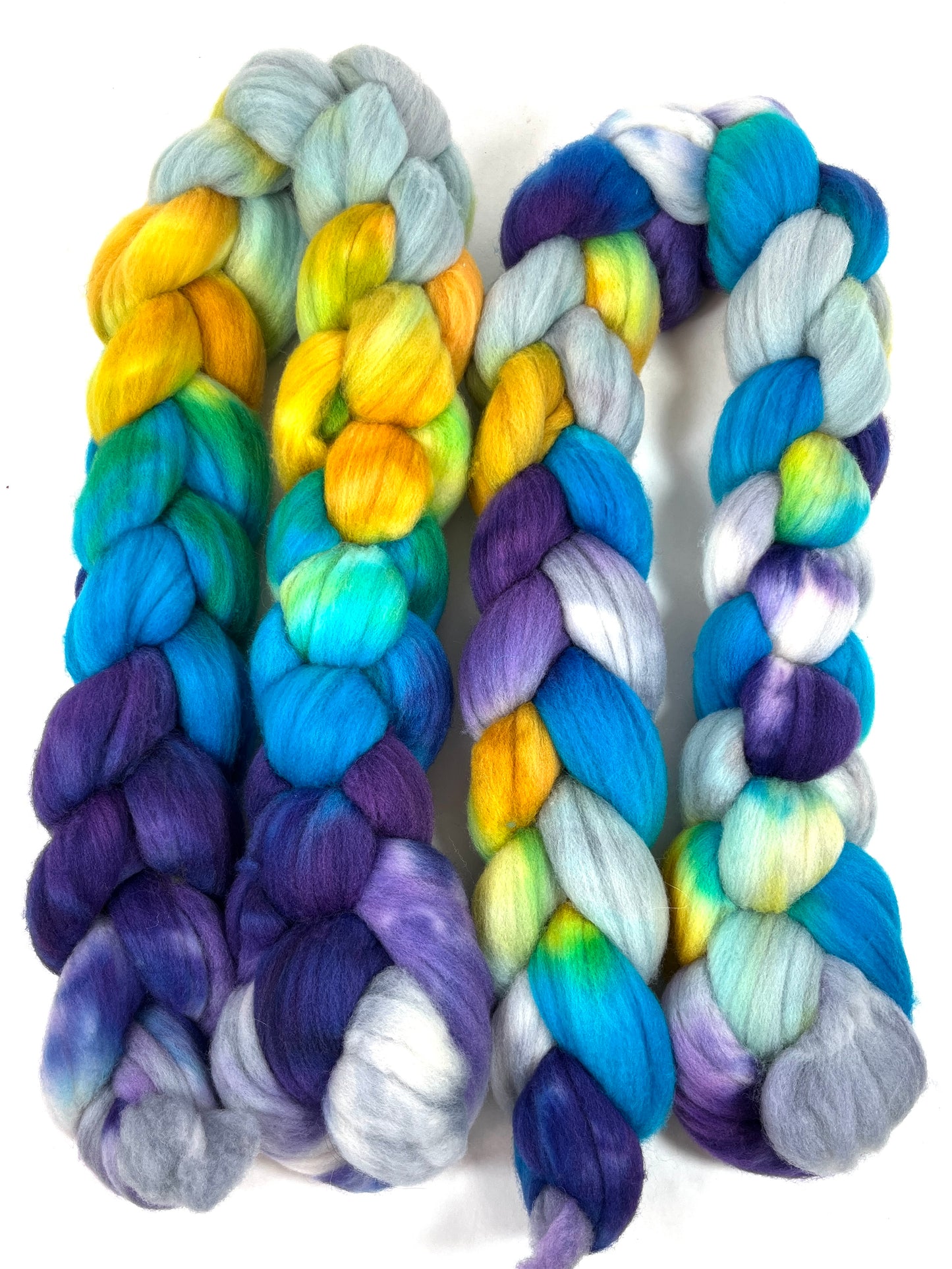 Sapphire Cove MG - 4 oz hand painted wool combed top, roving, spinning fiber, handspinning, felting