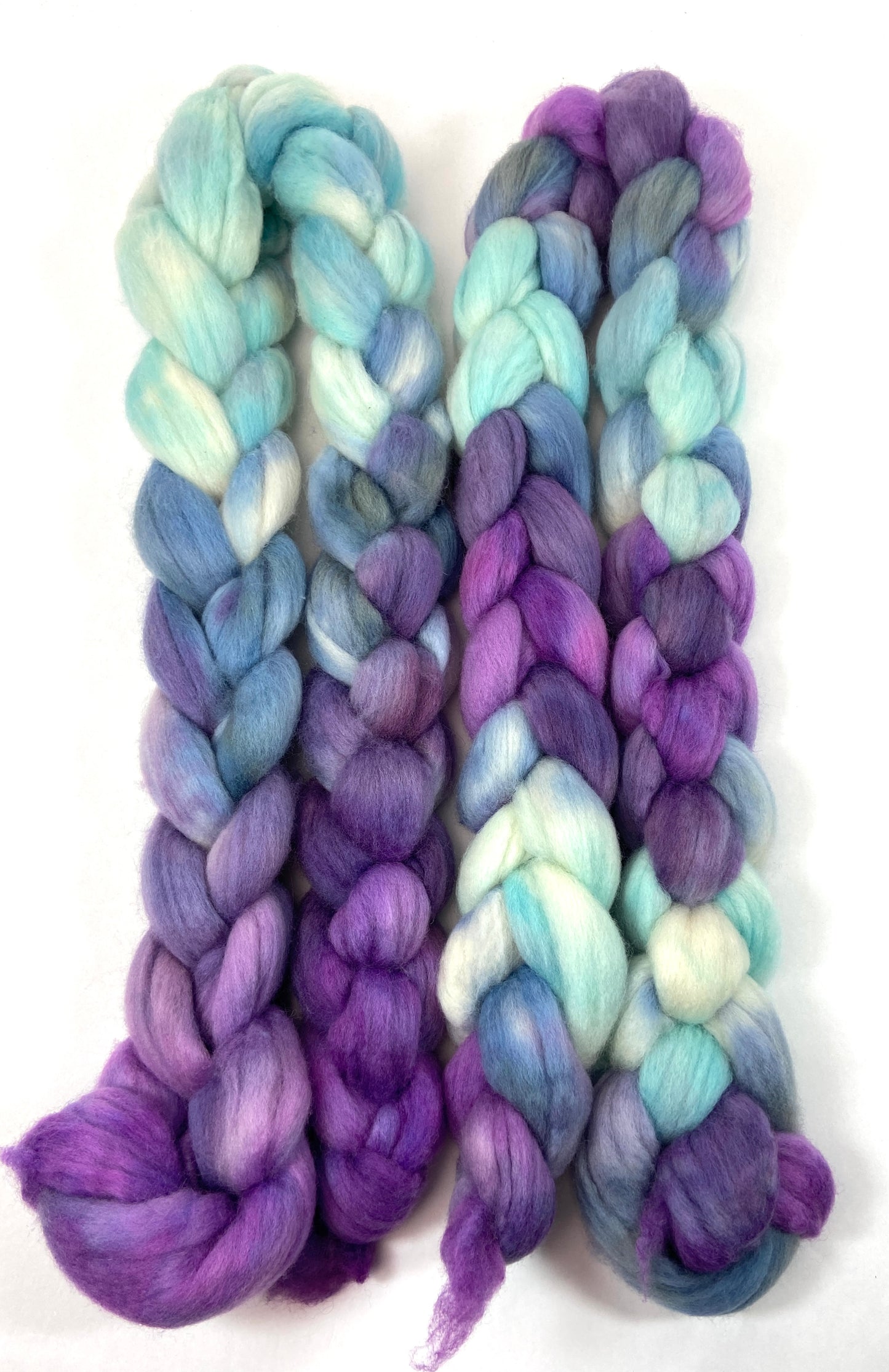 Frostberry SC - 4 oz hand painted wool combed top, roving, spinning fiber, handspinning, felting