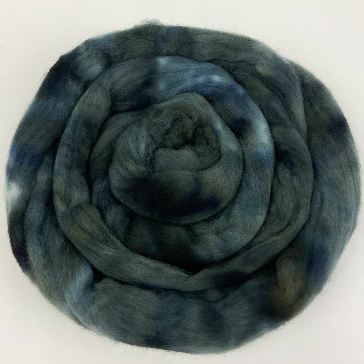Sea Cave - 2 oz hand dyed semisolid wool combed top