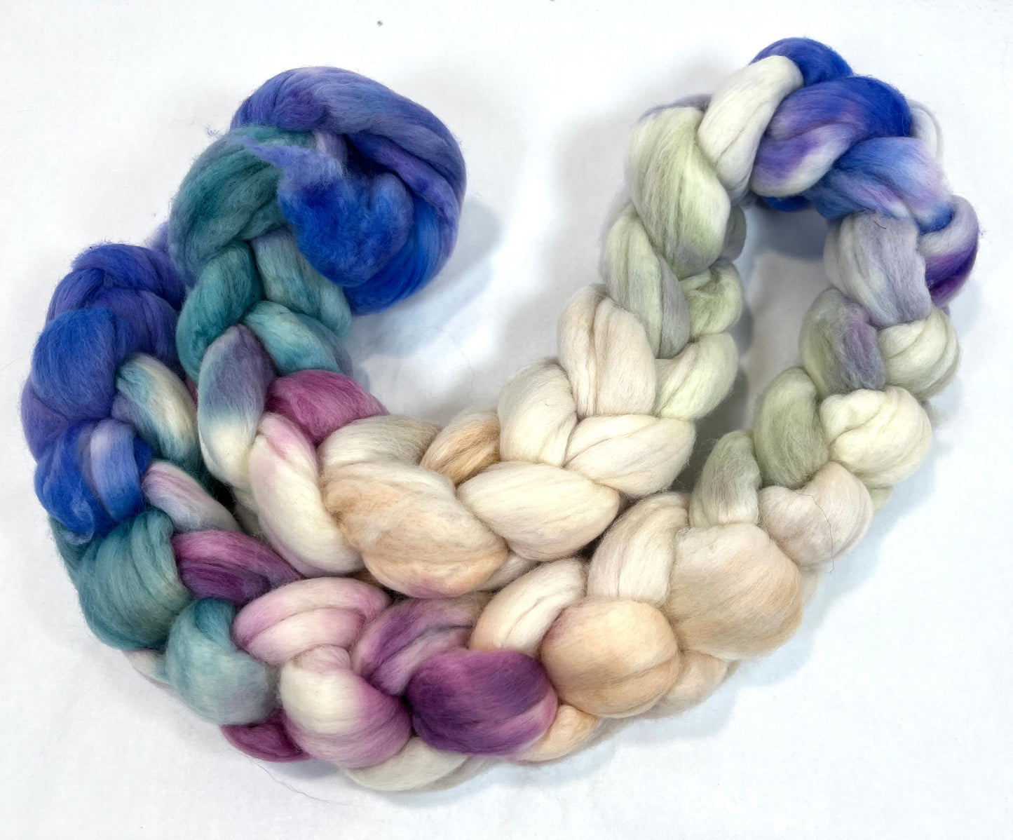 Day's End 0108-02, 5.3 oz 18.5 micron Merino wool combed top, roving, spinning fiber, handspinning, felting, needle felting, weaving supplies