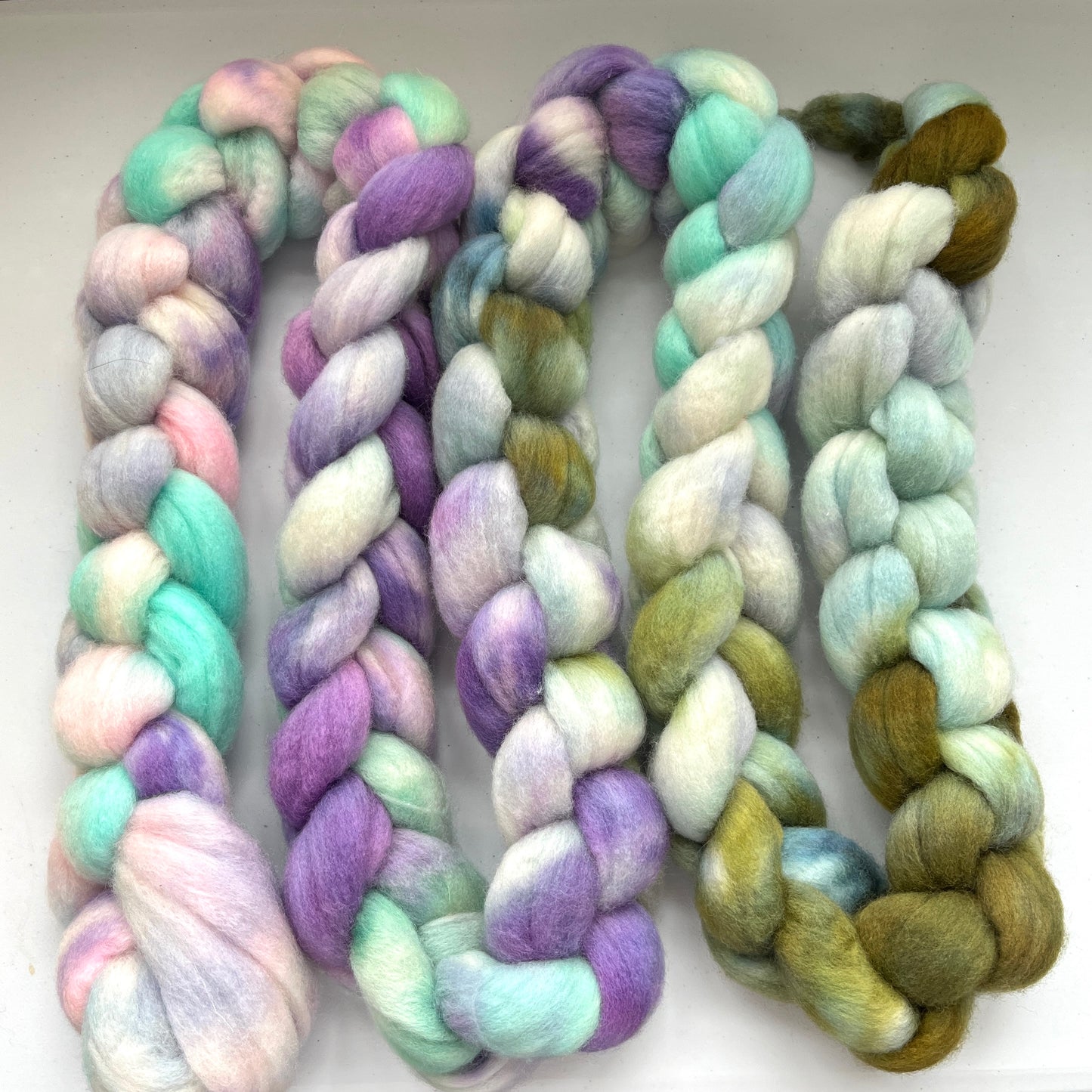 Day's End 0221-02, 9 oz Polwarth wool combed top, roving, spinning fiber, handspinning, felting, needle felting, weaving supplies