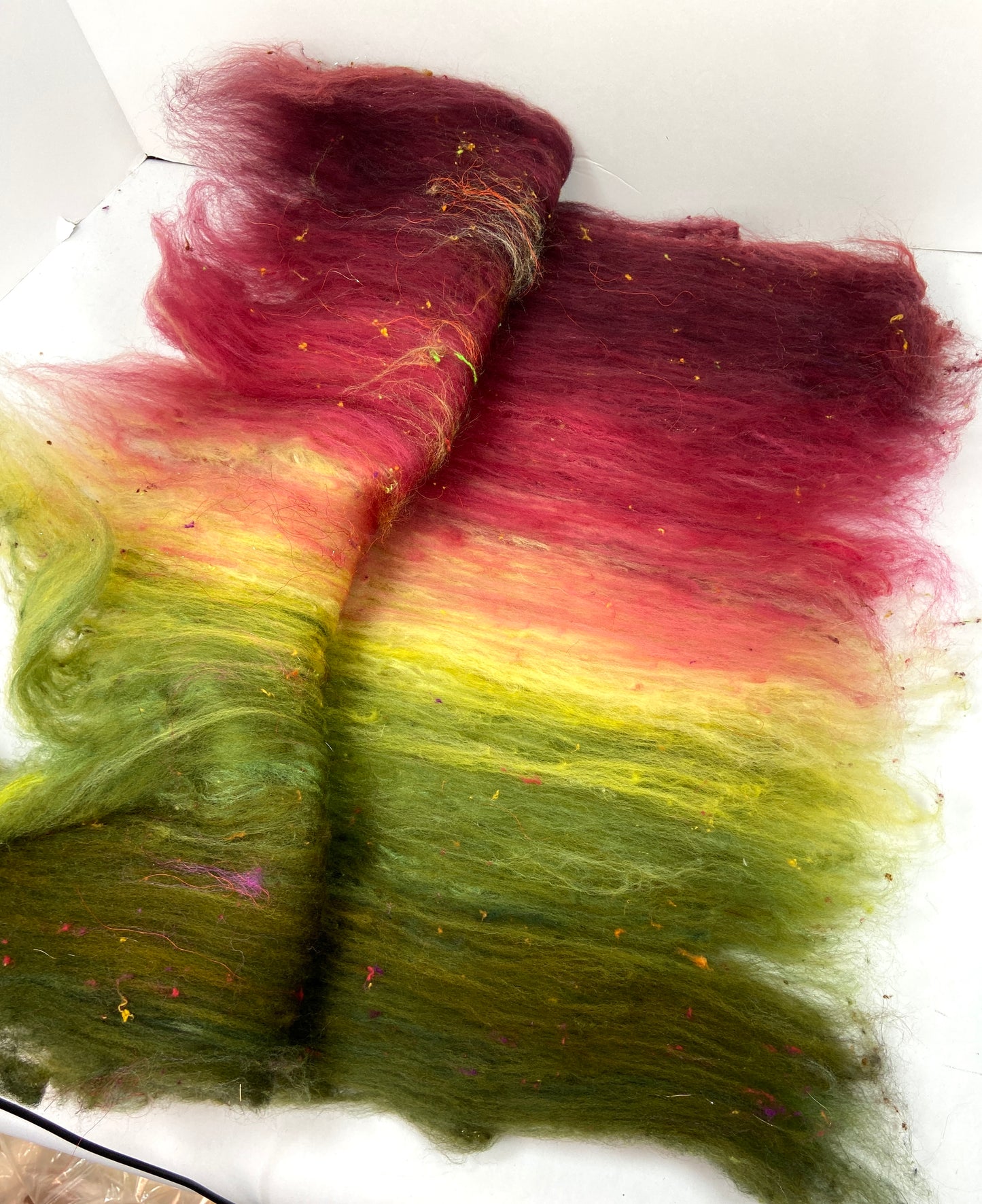 Victoriana Gradient Batt 1006-01 - 2.7 oz Corriedale wool, silk, noils, spinning fiber, handspinning, nuno, felting wool, weaving, spindle
