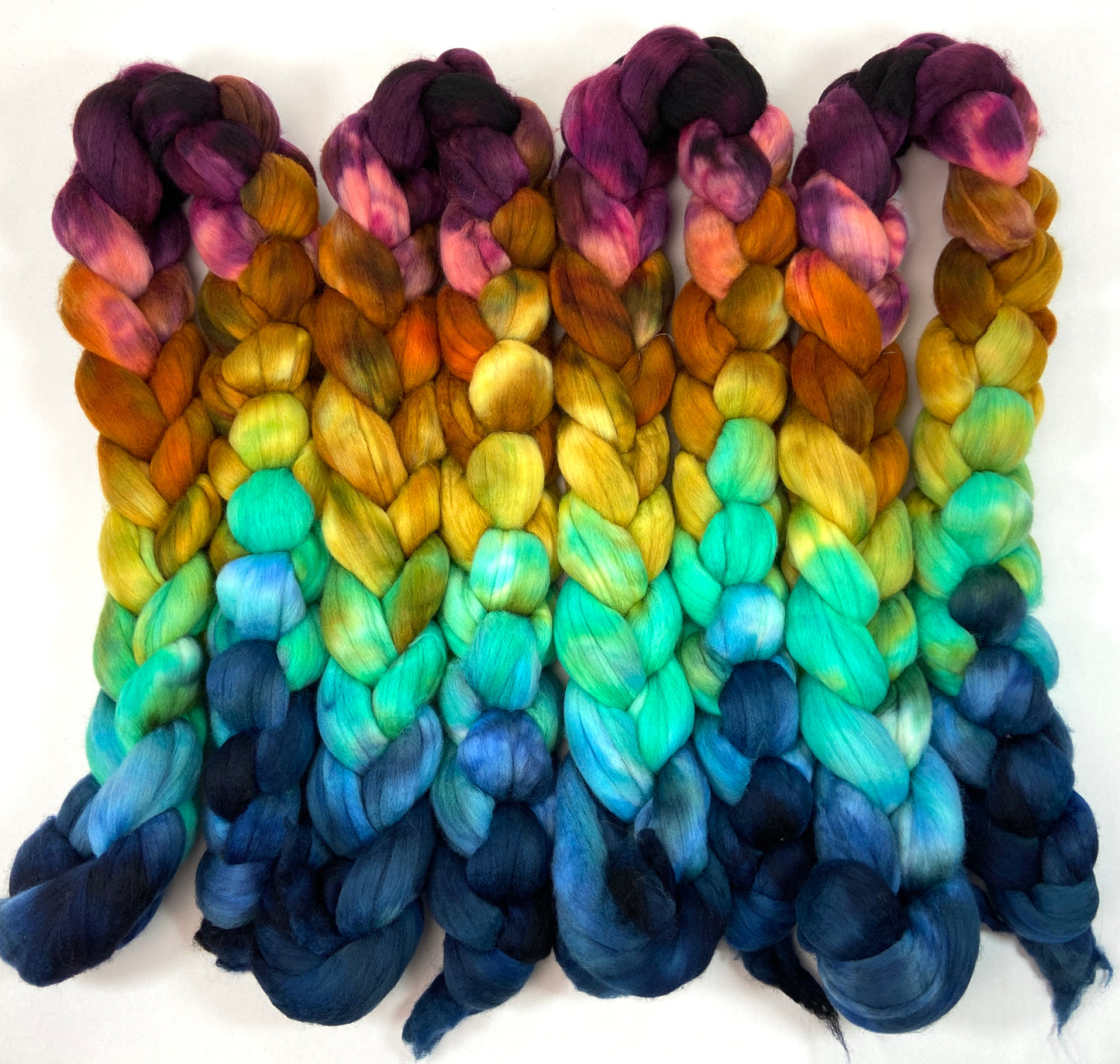Day's End 1218-04 - 4 oz 18.5 micron Merino wool combed top, roving, spinning fiber, handspinning, felting, needle felting, weaving supplies
