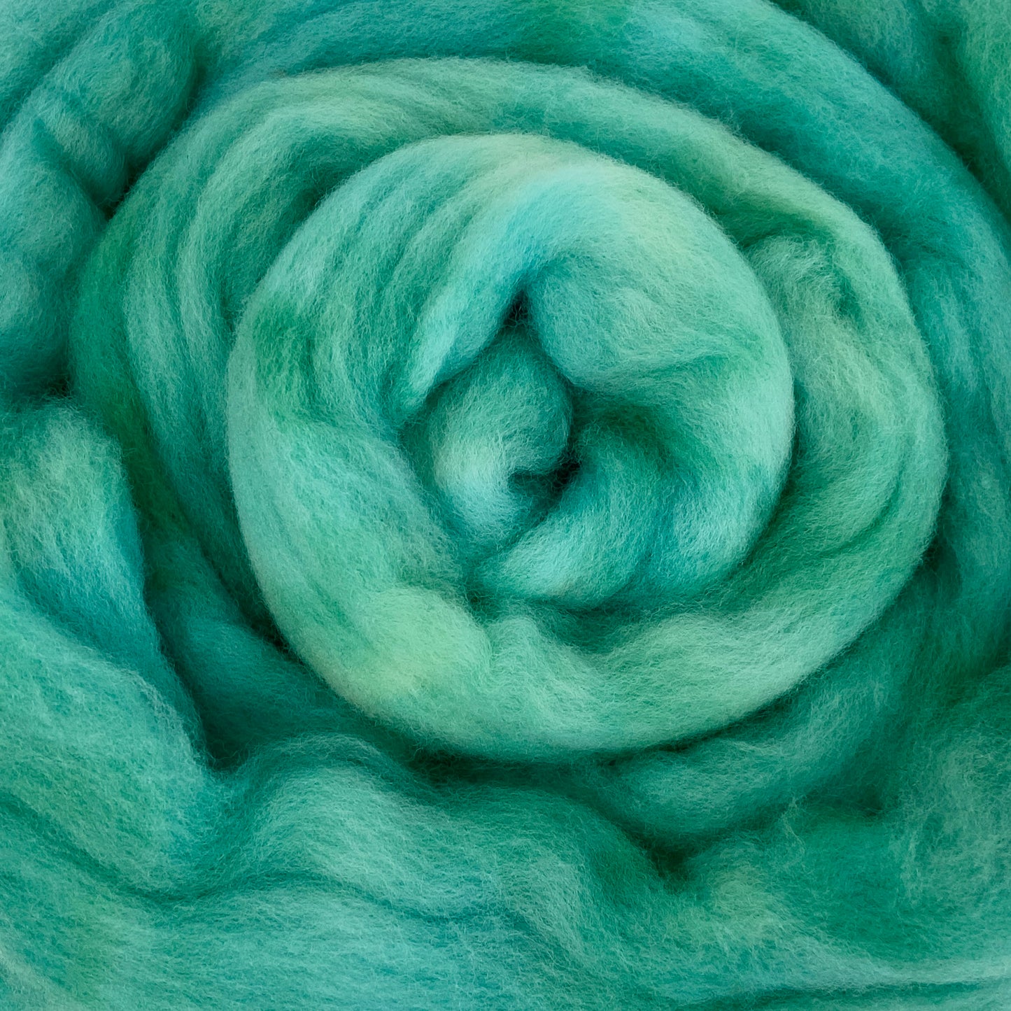 Mint - 2 oz hand dyed semisolid wool combed top