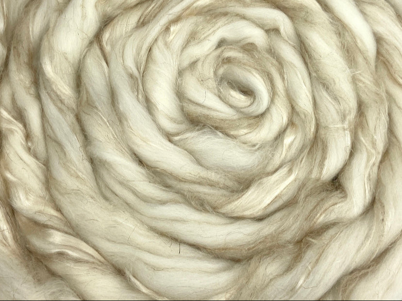 Undyed Merino, silk, flax combed top, 4 oz, roving, spinning fiber, handspinning, felting, wool, weaving, art yarn, roving
