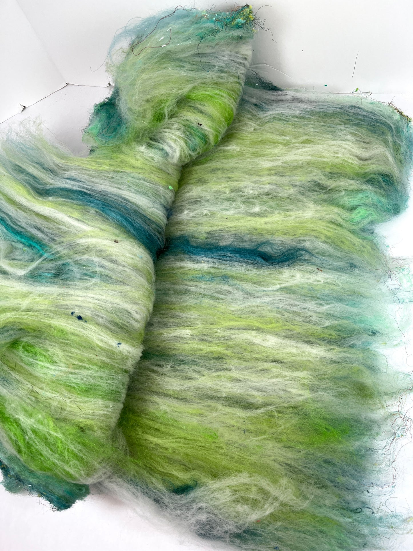 Smooth Art Batt 0107-02- 4 oz Targhee and Merino wool, silk, noils, spinning fiber, handspinning, nuno, felting wool, weaving