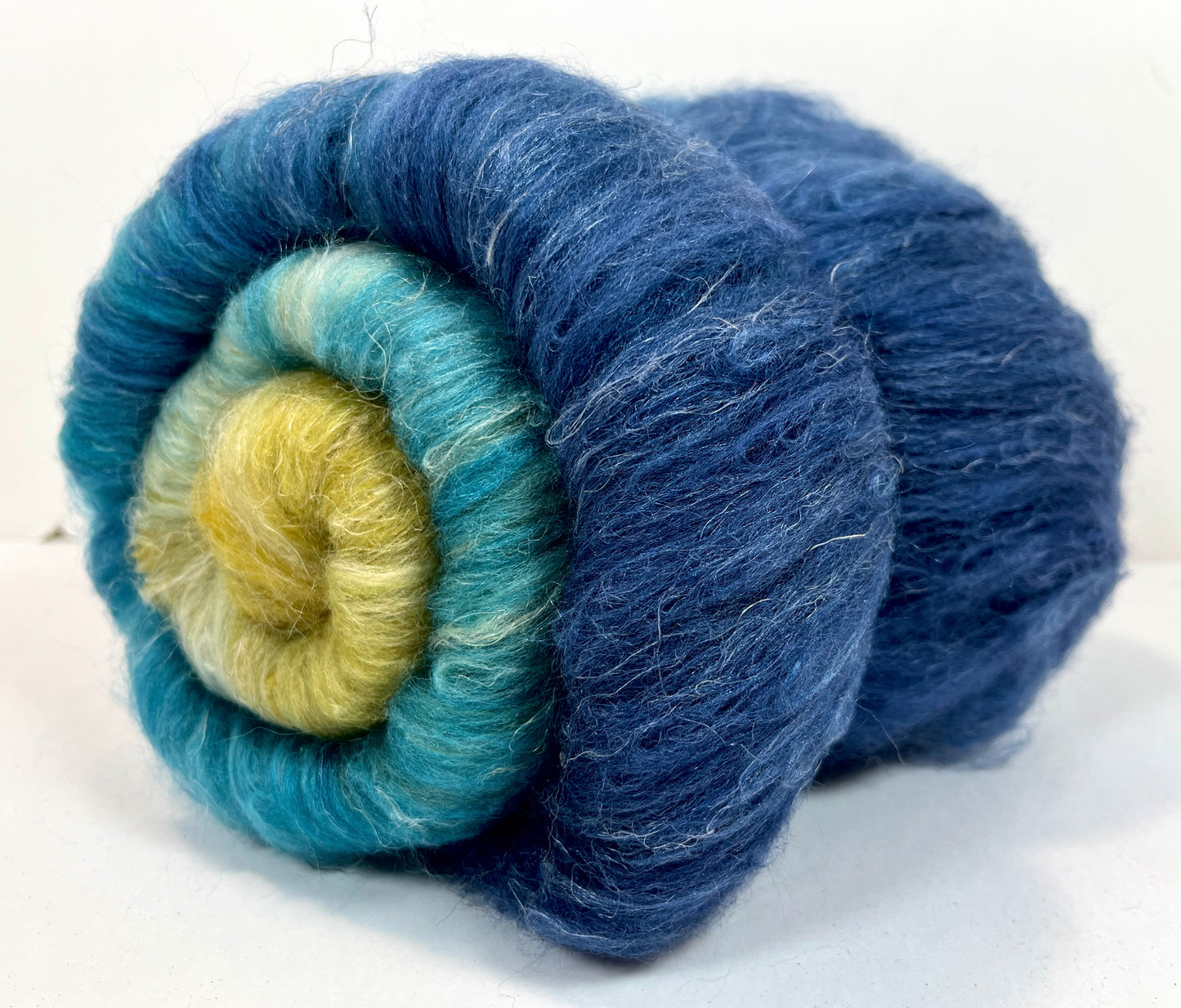 Oceanus Batt 1226-01, 3.4 oz Merino wool, silk, flax, spinning fiber, drumcarded, handspinning, nuno, felting wool