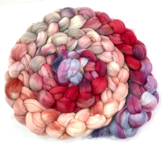 Day's End 1019-01 - 8.4 oz Falkland Merino wool combed top, roving, spinning fiber, handspinning, felting, needle felting, weaving supplies