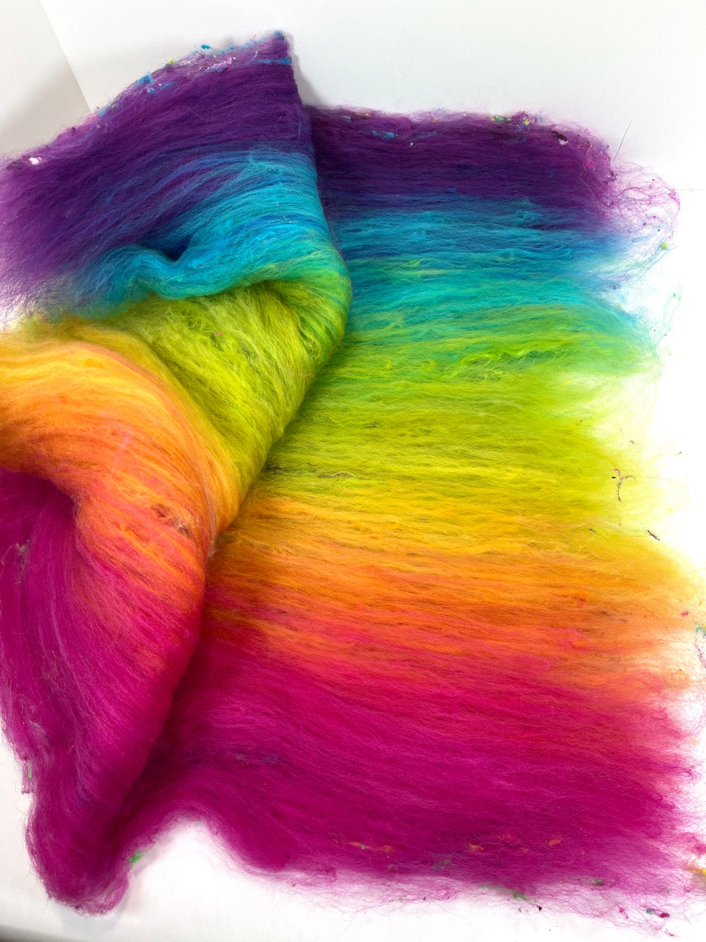 Plumeria Gradient Batt 0819-01 - 2.5 oz Cormo wool, silk, noils, spinning fiber, handspinning, nuno, felting wool, weaving, spindle