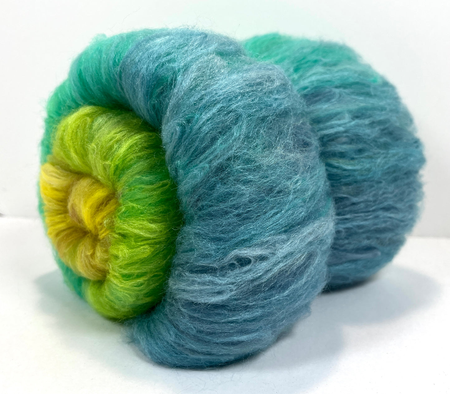 Gradient Batt 0826-02 - 2.8 oz Targhee wool, silk, spinning fiber, handspinning, nuno, felting wool, weaving, spindle