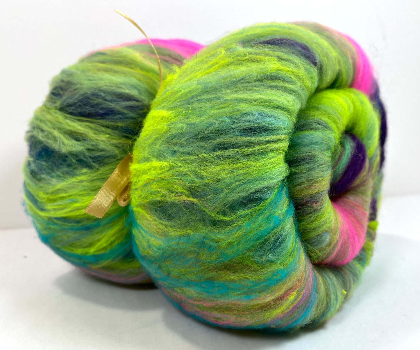 Crayon Box Batt 1027-05 - 3.9 oz Soft wool, NO SPARKLE, spinning fiber, drumcarded, handspinning, nuno, felting wool