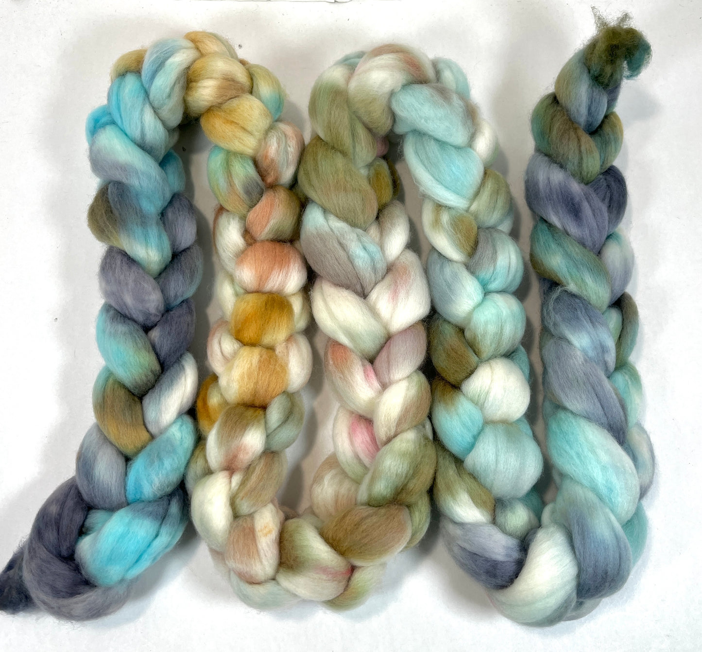 Day's End 1110-03, 8.6 oz Falkland Merino wool combed top, roving, spinning fiber, handspinning, felting, needle felting, weaving supplies