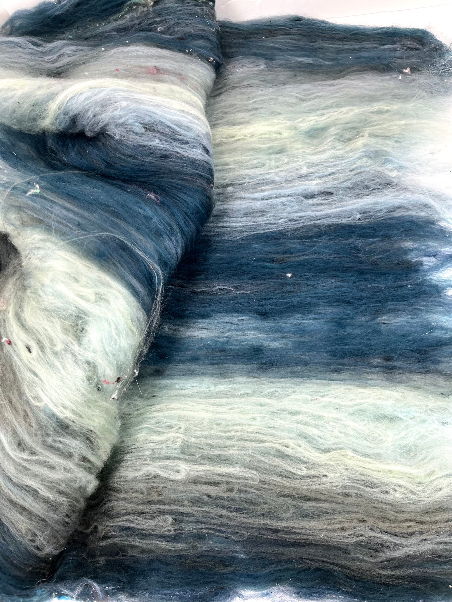 The River Styx Batt 0608-05 - 2.6 oz Falkland Merino wool, silk, noils, spinning fiber, drumcarded, handspinning, nuno, felting wool