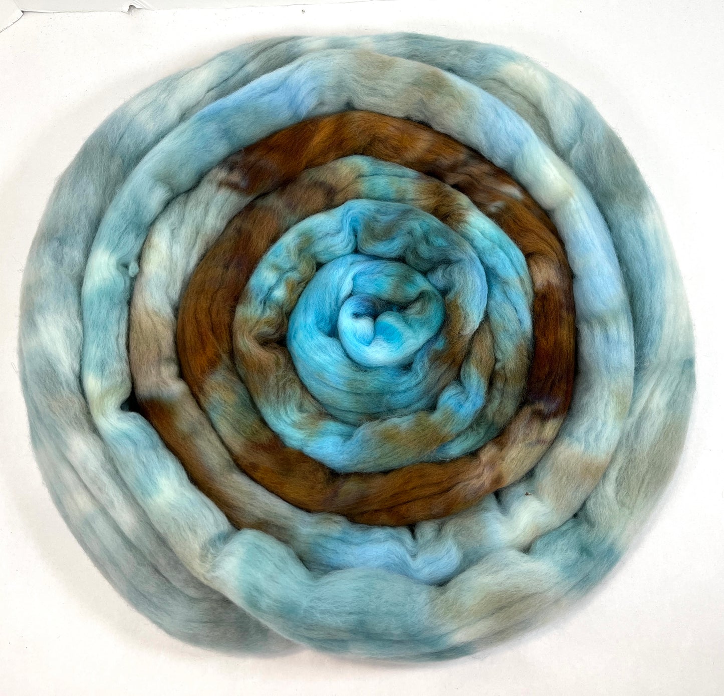 Day's End 1013-01, 4 oz Polwarth wool combed top, roving, spinning fiber, handspinning, felting, needle felting, weaving supplies