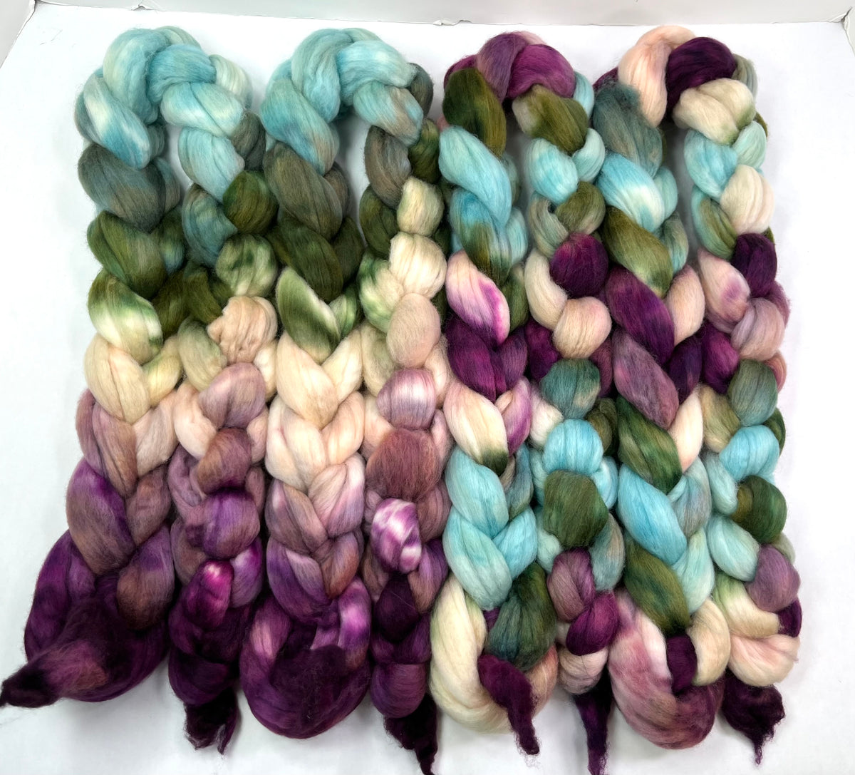 Limited Edition 1018-01 - 4 oz Falkland Merino wool combed top, roving, spinning fiber, handspinning, felting, needle felting, weaving supplies