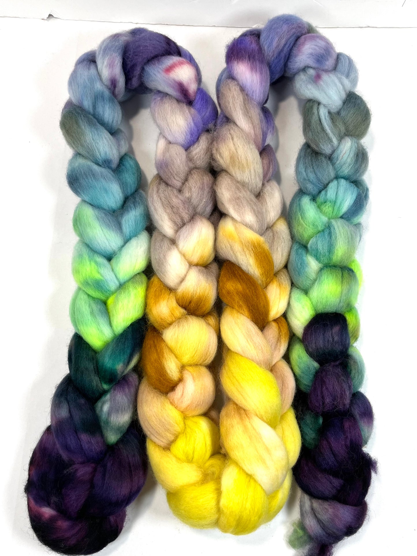 Day's End 0728-01 - 8.6 oz Corriedale wool combed top, roving, spinning fiber, handspinning, felting, needle felting, weaving supplies