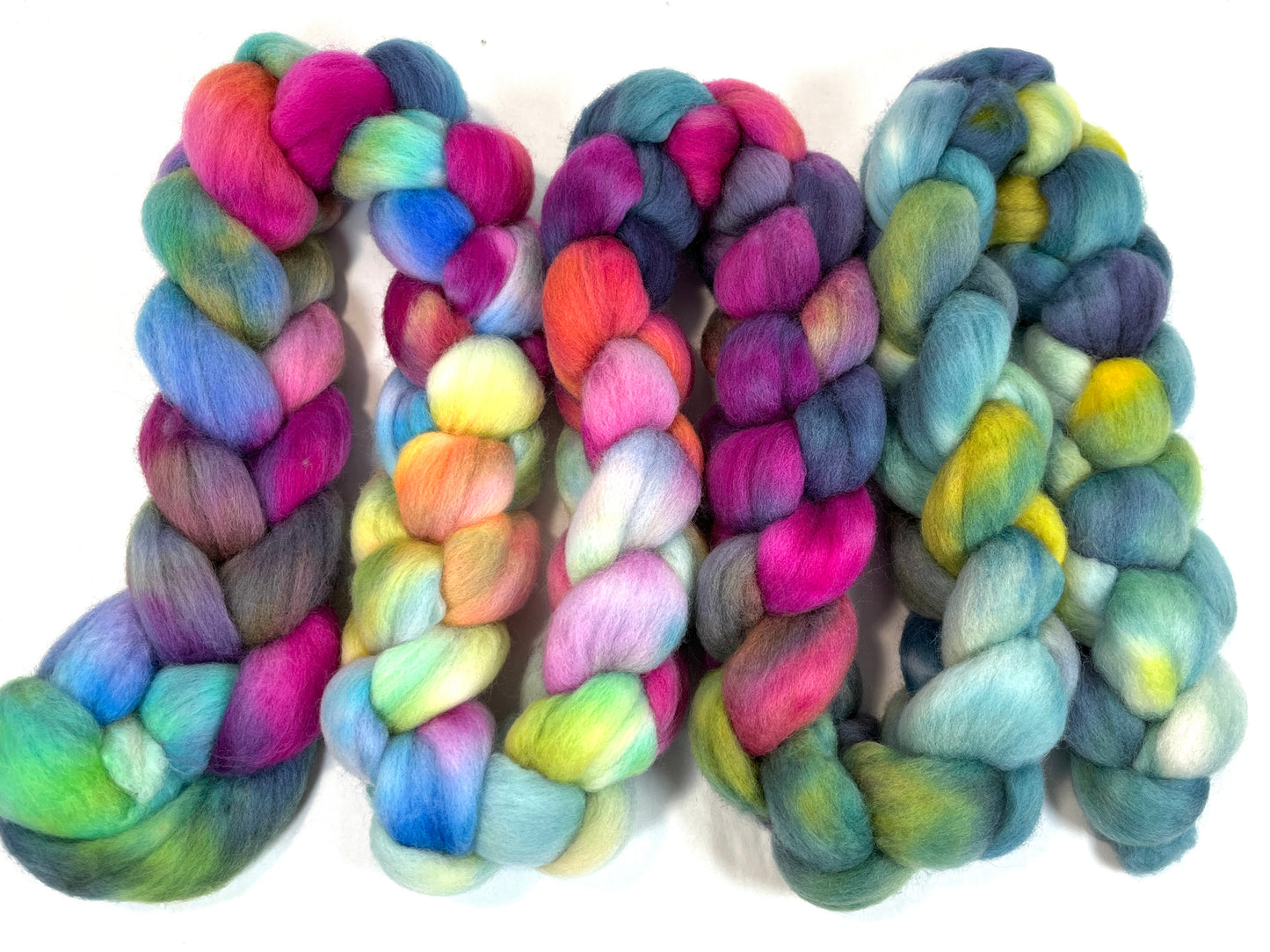 Day's End 0116-02, 8.9 oz Cormo wool combed top, roving, spinning fiber, handspinning, felting, needle felting, weaving supplies