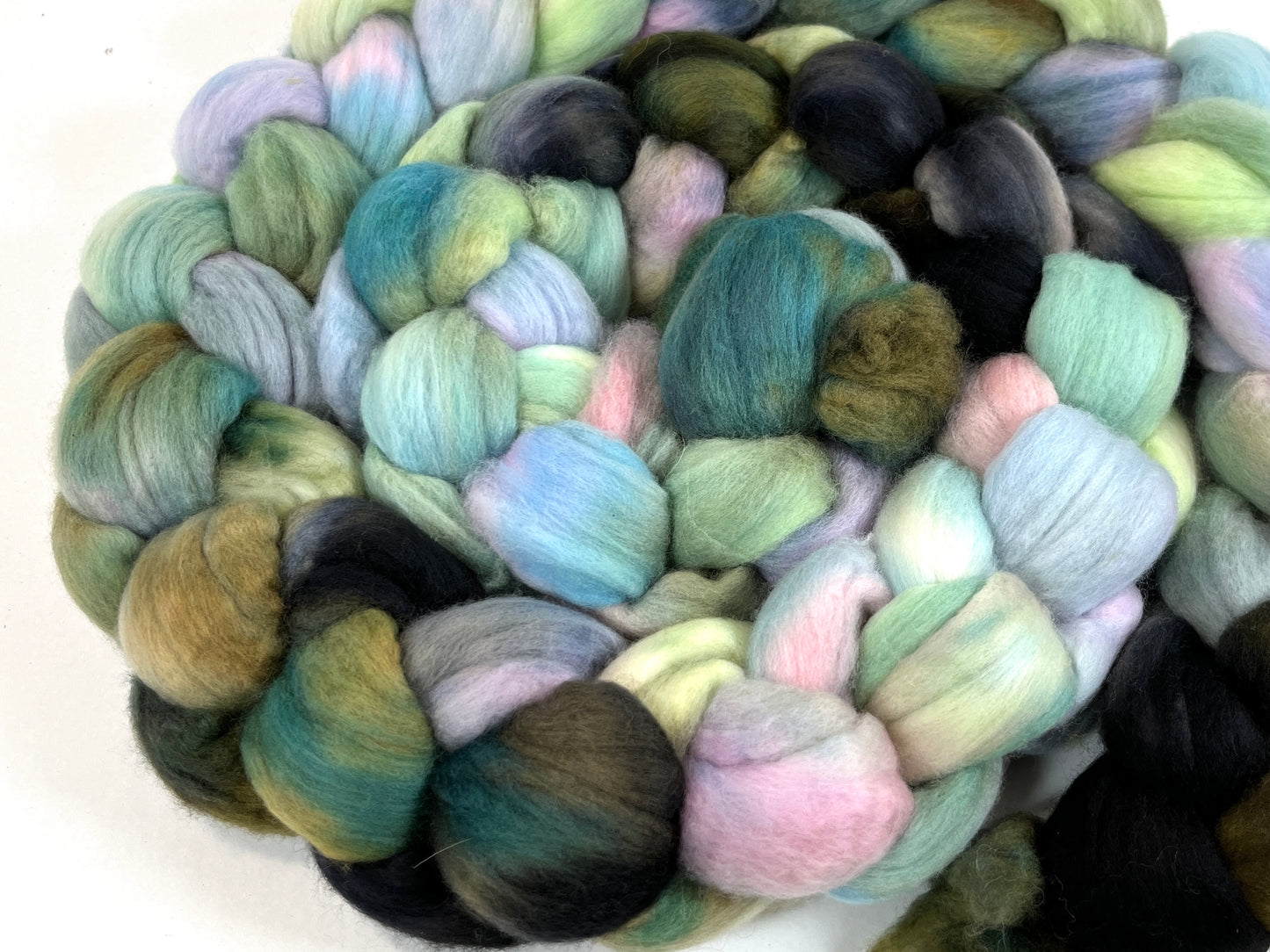 Day's End 0912-01, 6.3 oz 14.5 micron Merino wool combed top, roving, spinning fiber, handspinning, felting, needle felting, weaving supplies