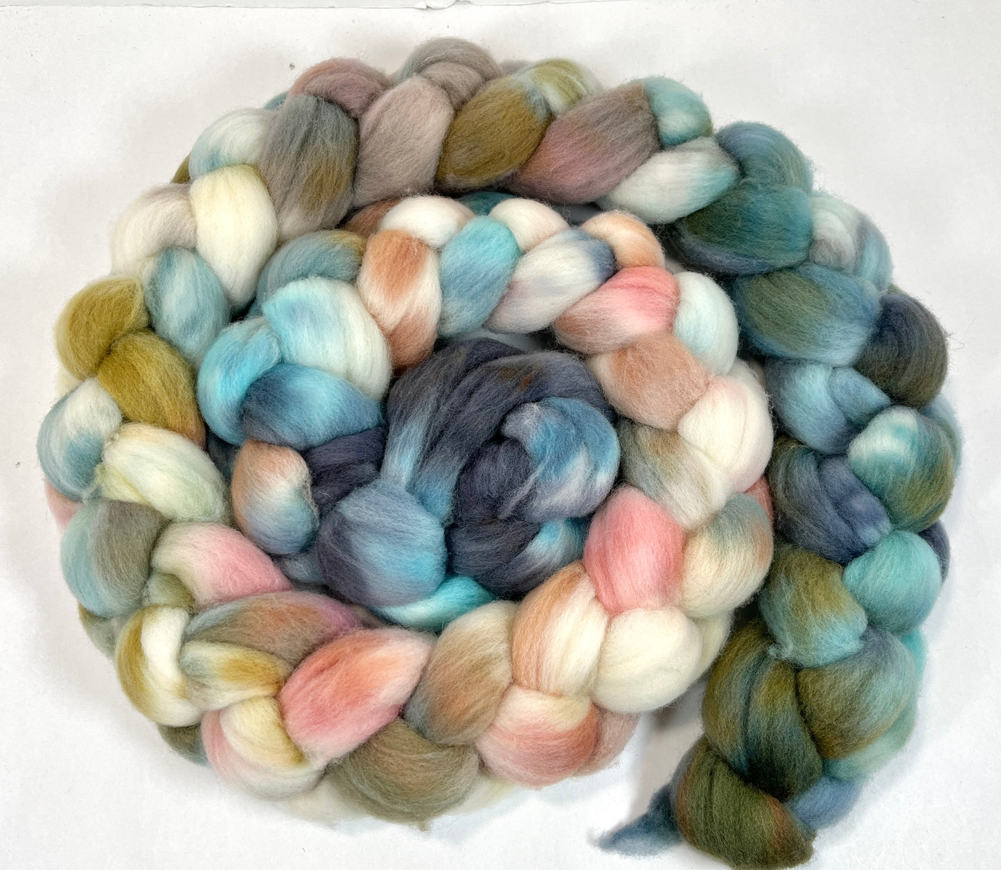 Day's End 1110-02, 8.6 oz Targhee wool combed top, roving, spinning fiber, handspinning, felting, needle felting, weaving supplies