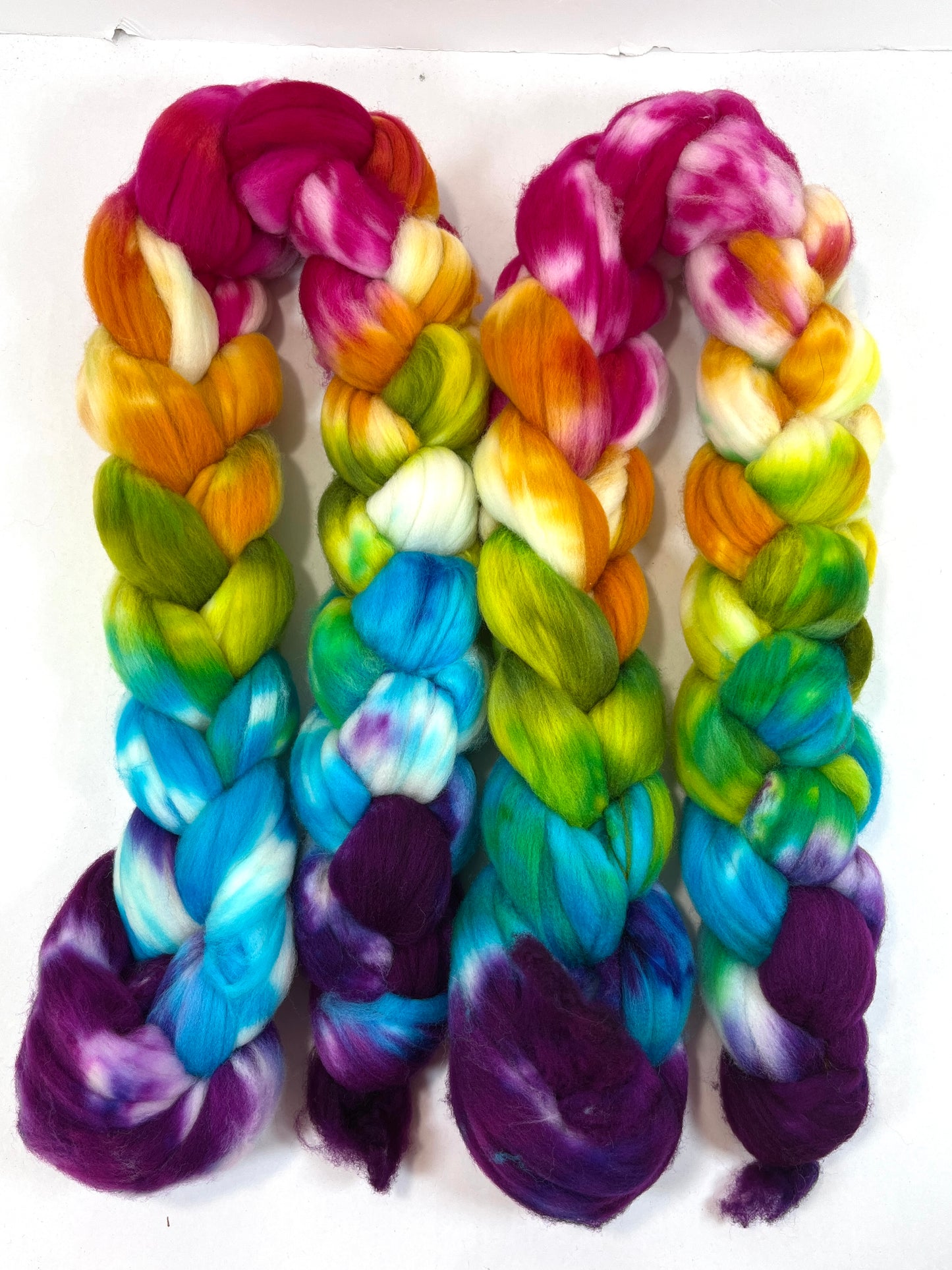 Plumeria MG - 4 oz SUPERWASH Merino wool combed top, roving, spinning fiber, handspinning, baby yarn