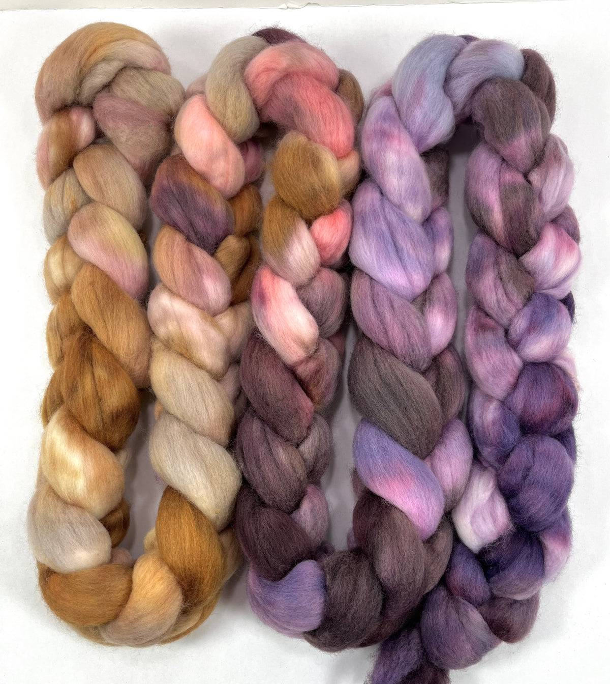 Day's End 0901-03 - 9.4 oz Falkland Merino wool combed top, roving, spinning fiber, handspinning, felting, needle felting, weaving supplies
