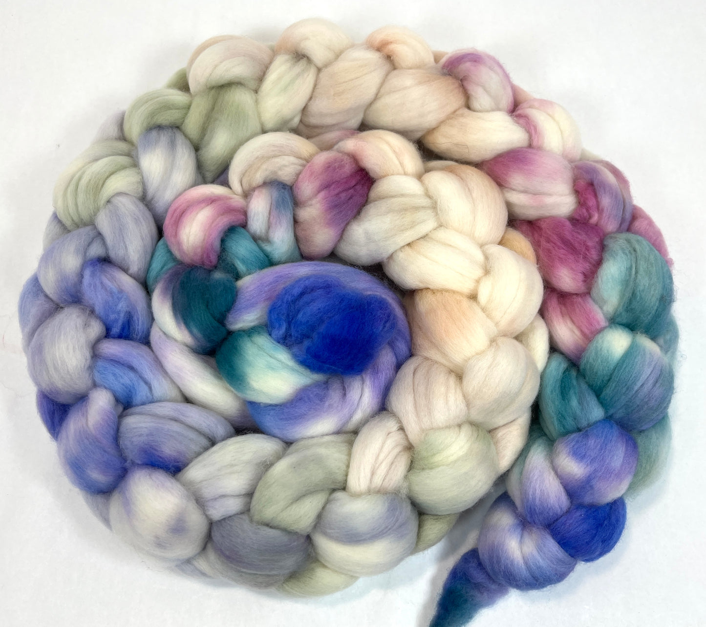 Day's End 0108-02, 5.3 oz 18.5 micron Merino wool combed top, roving, spinning fiber, handspinning, felting, needle felting, weaving supplies