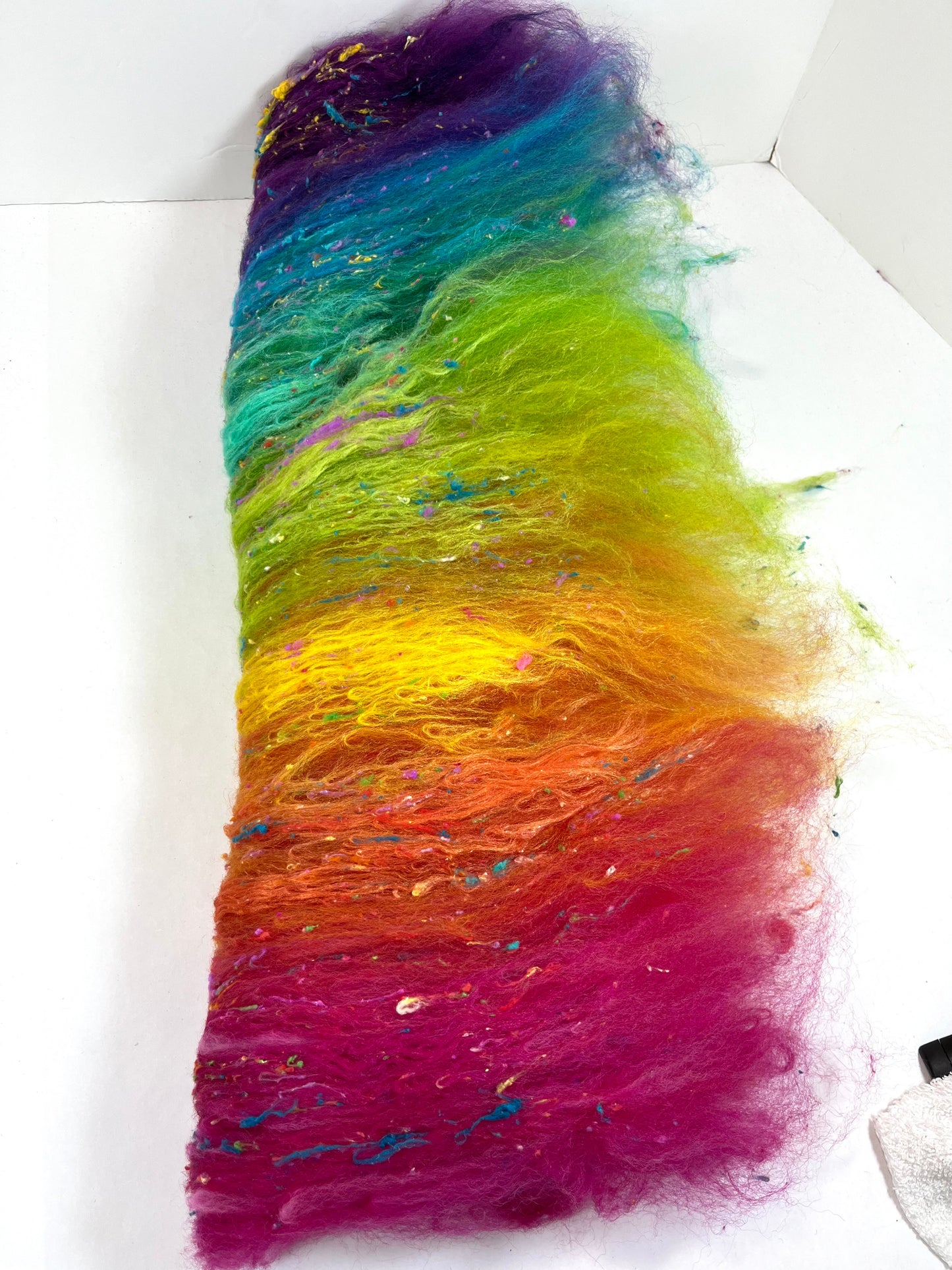 Tie Dye Gradient Batt 0608-01 - 2.5 oz BFL wool, silk, noils, spinning fiber, drumcarded, handspinning, nuno, felting wool