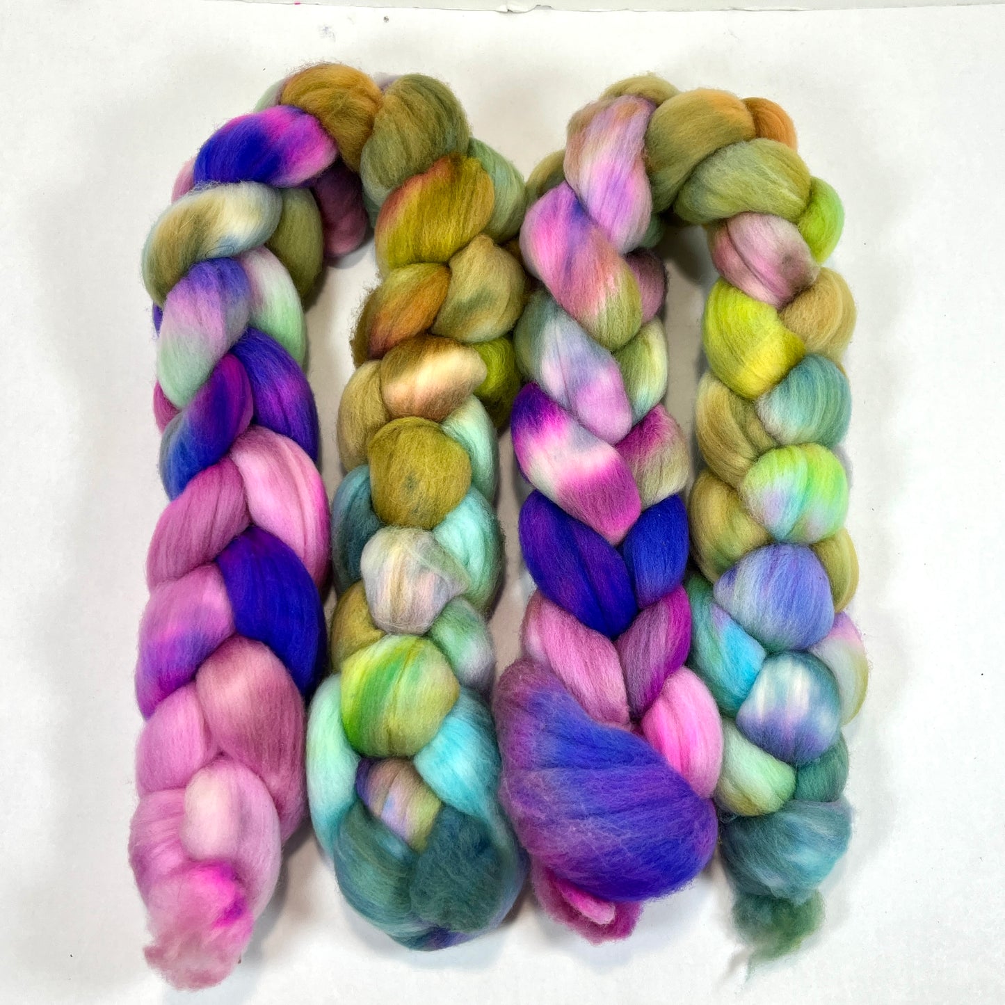 Day's End 0821-01, 4 oz Targhee wool combed top, roving, spinning fiber, handspinning, felting, needle felting, weaving supplies