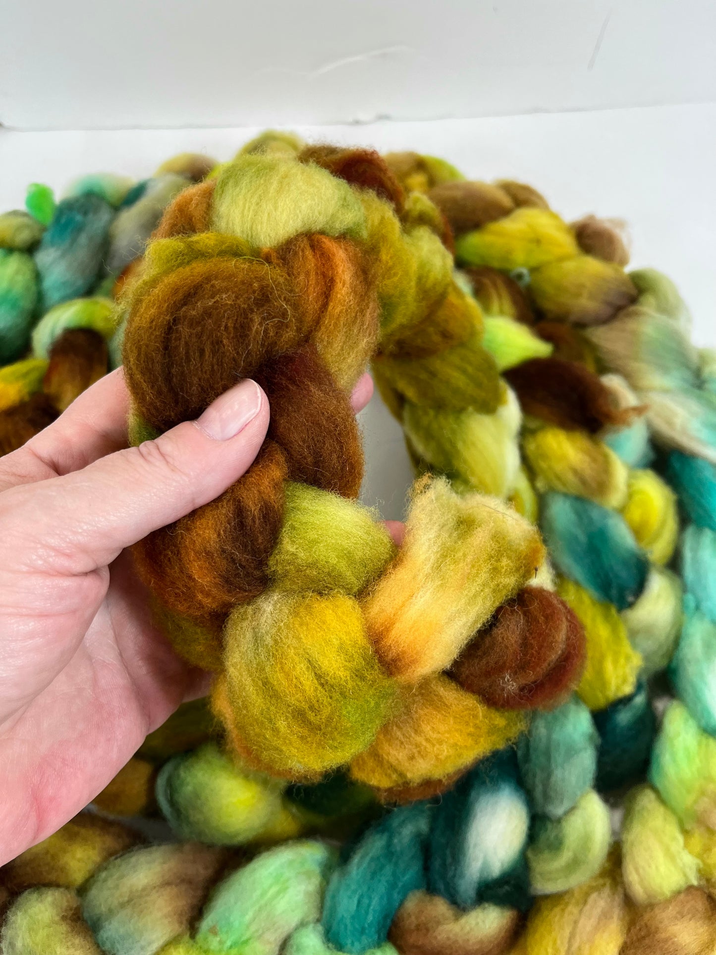 Day’s End 0702-01 - 7.6 SUPERWASH Merino wool ROVING, sliver, spinning fiber, handspinning, carded wool