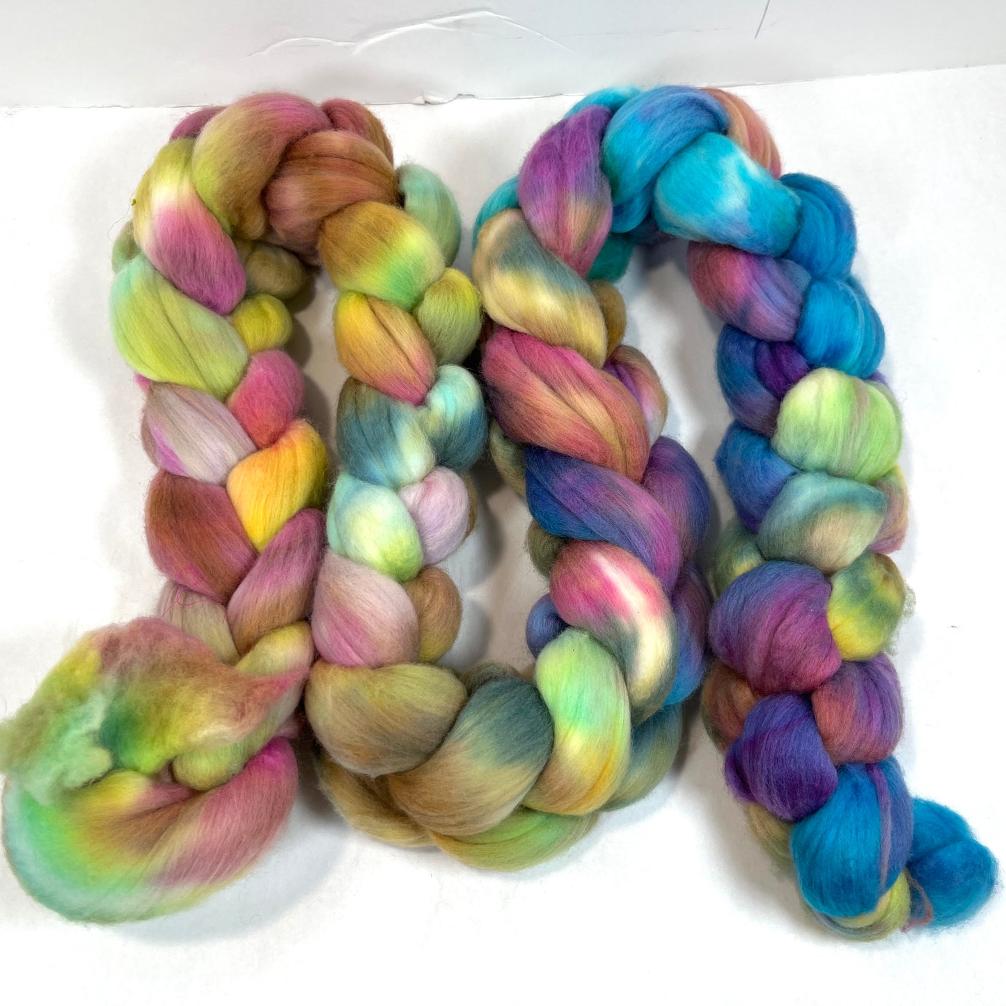 Day's End 0212-06, 6.2 oz 14.5 micron Merino wool combed top, roving, spinning fiber, handspinning, felting, needle felting, weaving supplies