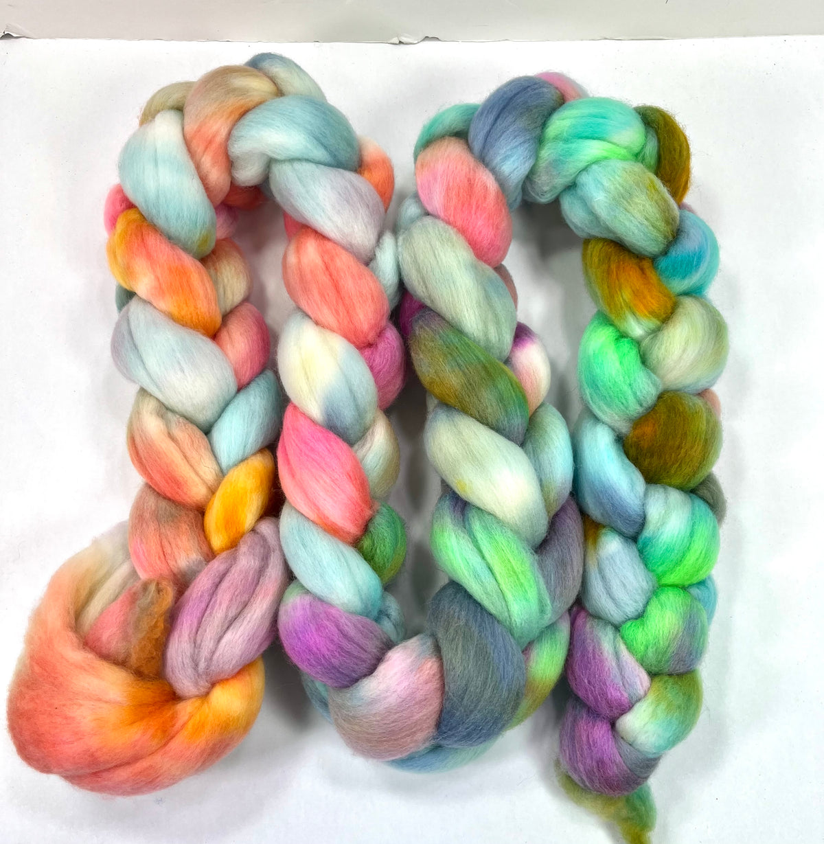 Day's End 0917-01 - 6.5 oz 18.5 micron Merino wool combed top, roving, spinning fiber, handspinning, felting, needle felting, weaving supplies