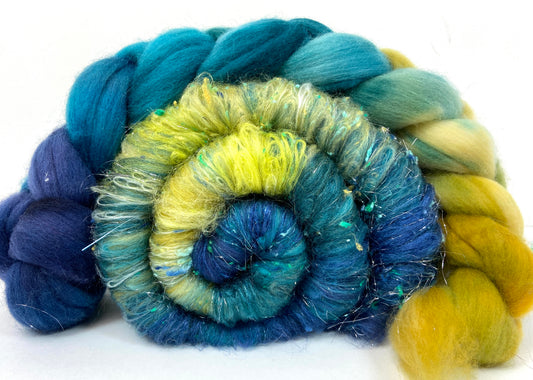 Oceanus Batt/top Combo 1123-04, 4.4 oz, Polwarth wool, silk, bamboo, spinning fiber, felting wool, weaving fiber