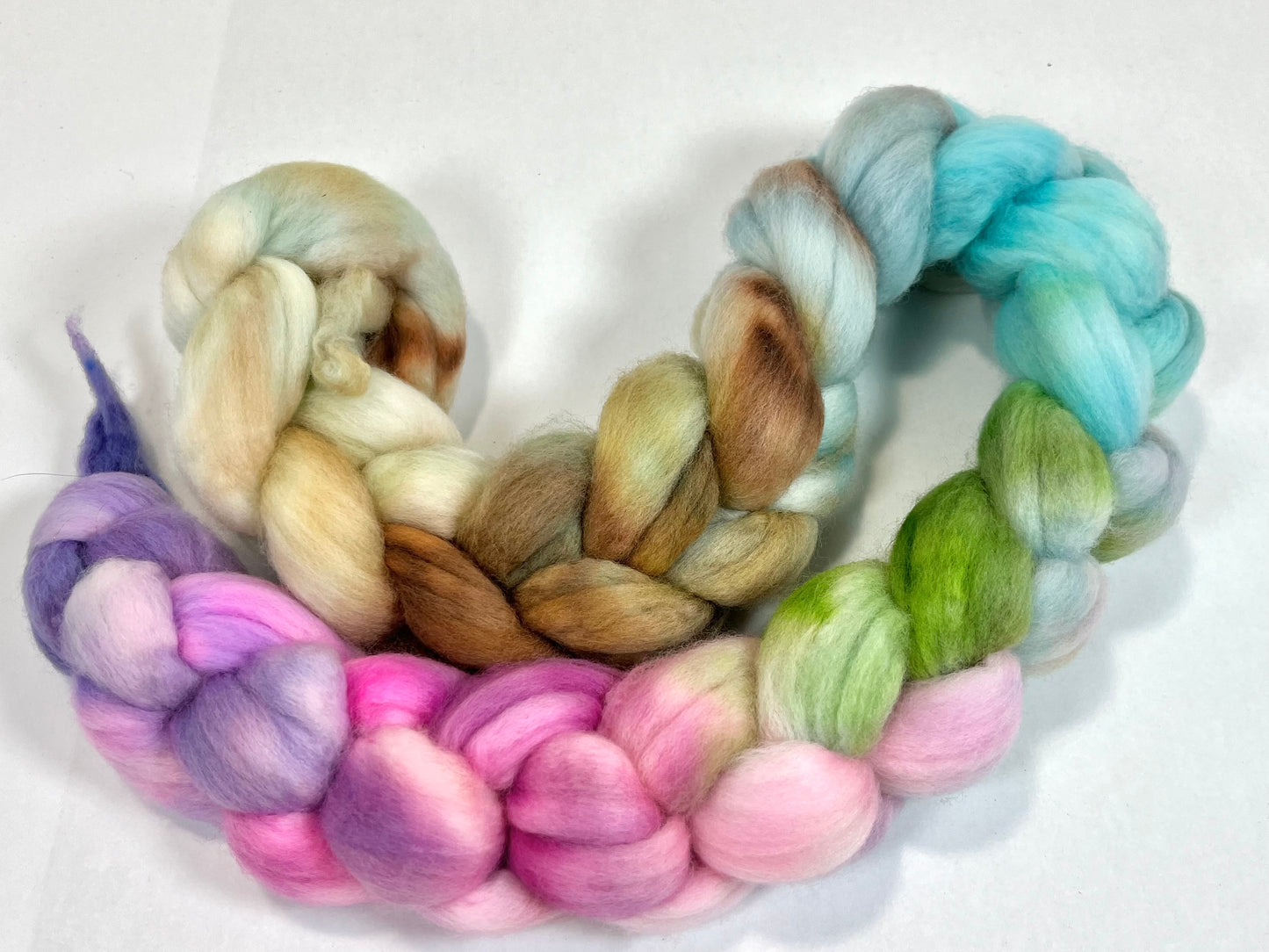 Day's End 0728-03 - 4 oz Falkland Merino wool combed top, roving, spinning fiber, handspinning, felting, needle felting, weaving supplies