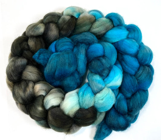 Day's End 0506-04 - 4 oz Polwarth wool combed top, roving, spinning fiber, handspinning, felting, needle felting, weaving supplies