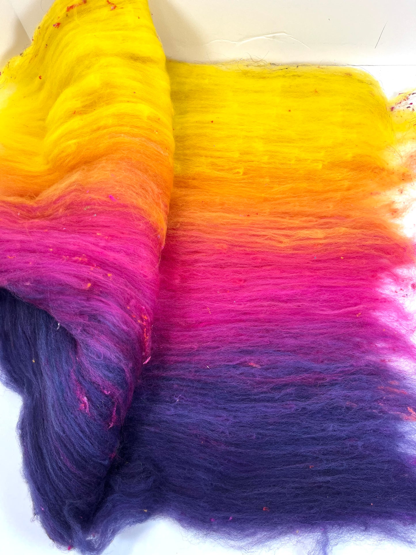 Sassy Gradient Batt 0520-05 - 2.5 oz Cormo wool, silk, noils, spinning fiber, drumcarded, handspinning, nuno, felting wool